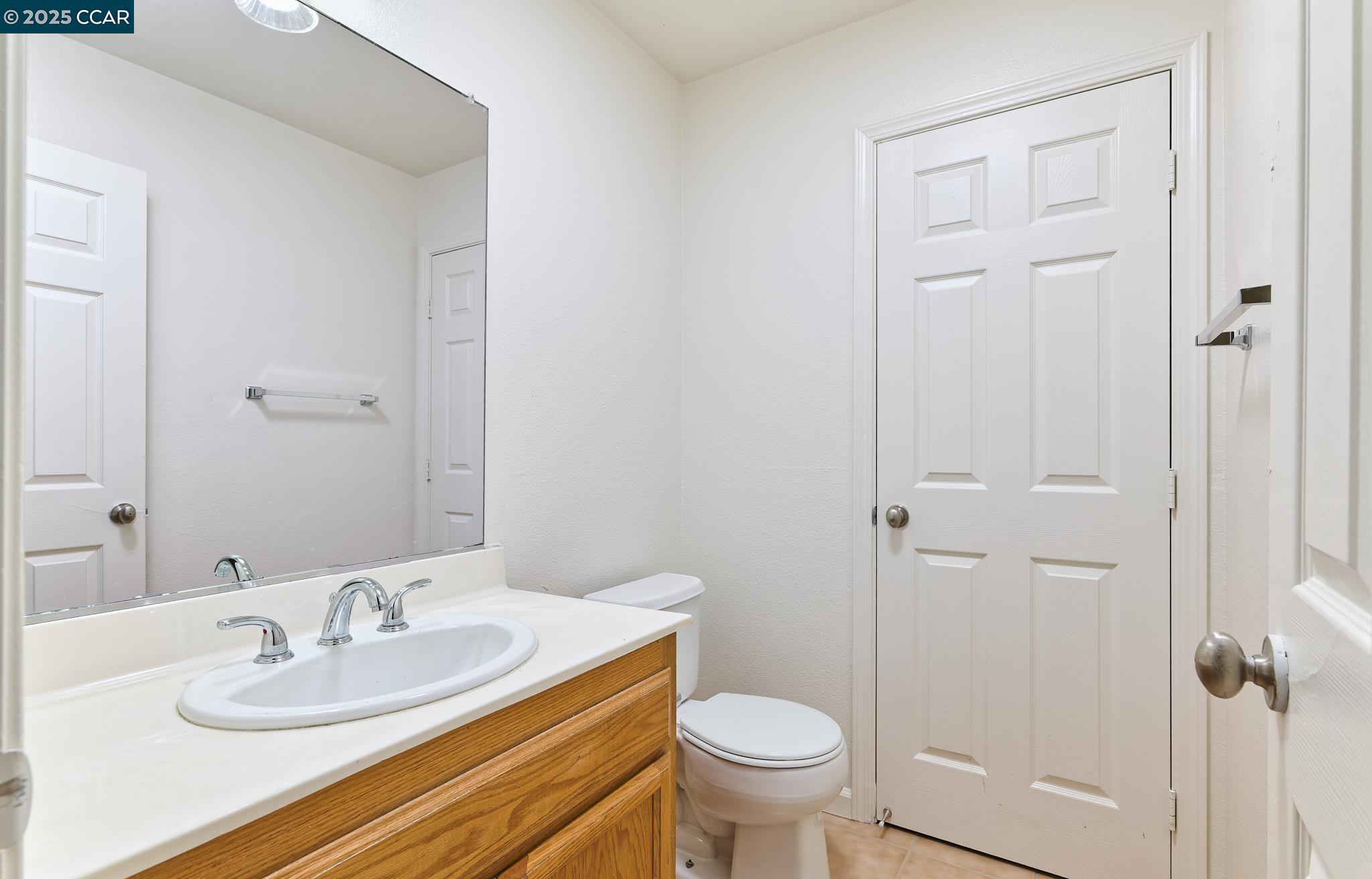 Detail Gallery Image 11 of 22 For 110 Summer Stroll Cir, Sacramento,  CA 95823 - 3 Beds | 2/1 Baths
