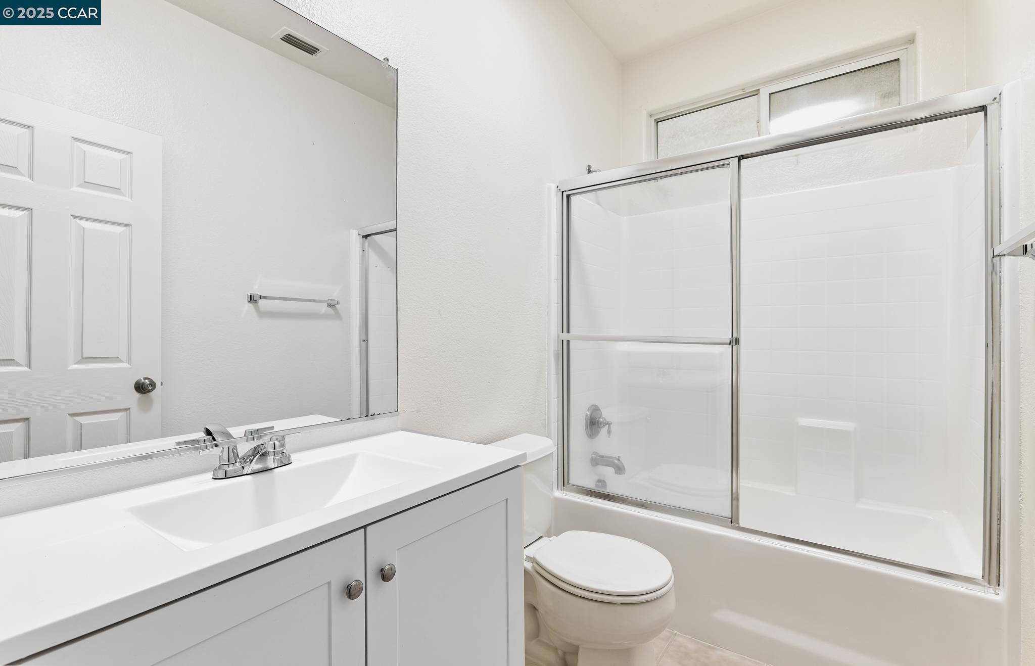 Detail Gallery Image 12 of 22 For 110 Summer Stroll Cir, Sacramento,  CA 95823 - 3 Beds | 2/1 Baths