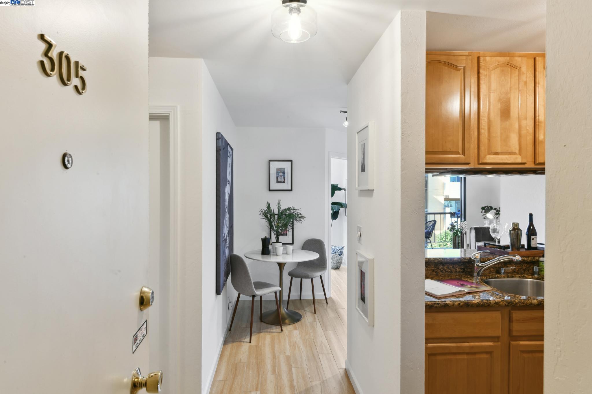 Photo #5: 41097819 Listing: Photo #5