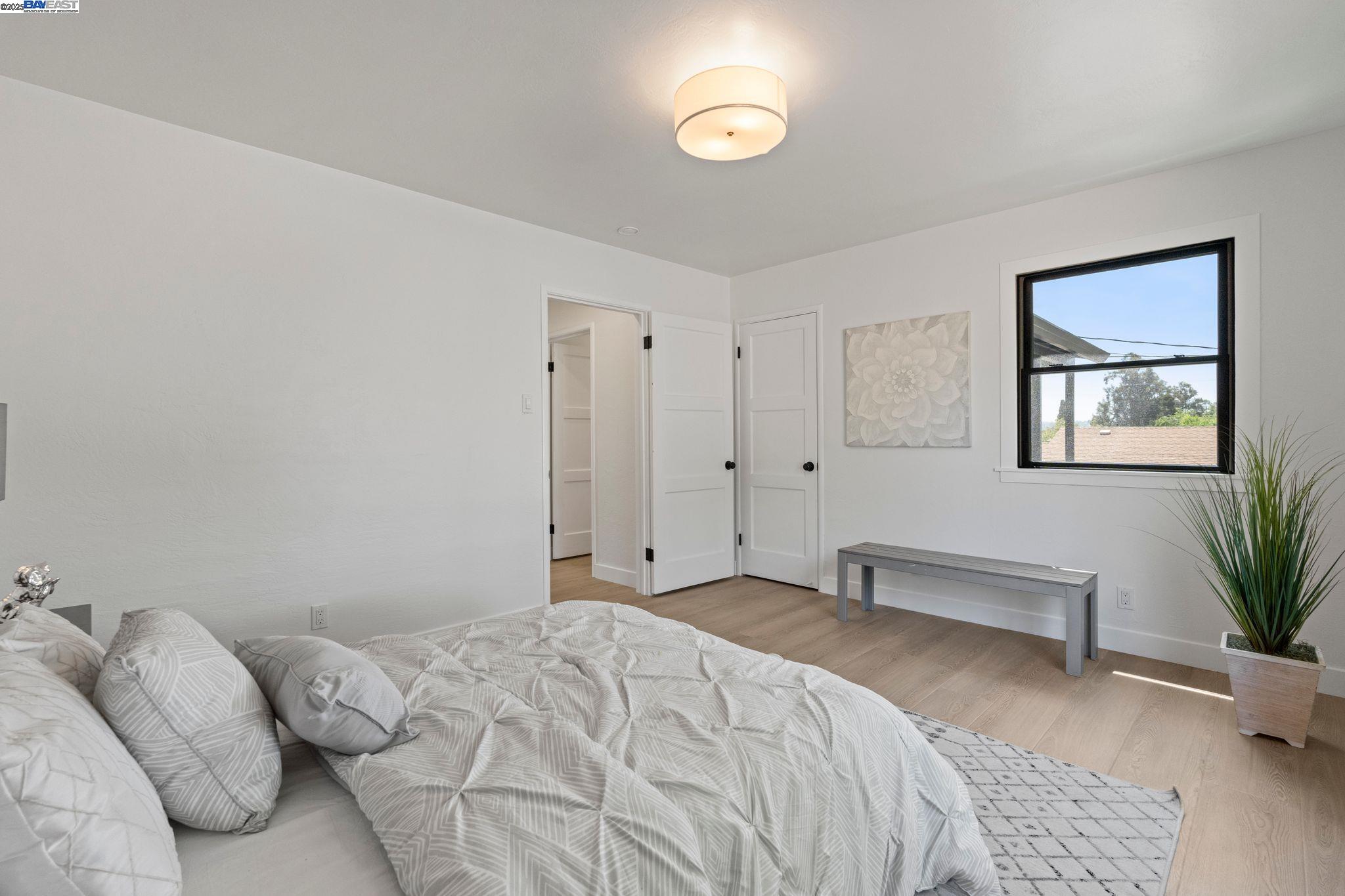 Detail Gallery Image 15 of 33 For 18878 Brickell Way, Castro Valley,  CA 94546 - 4 Beds | 3 Baths