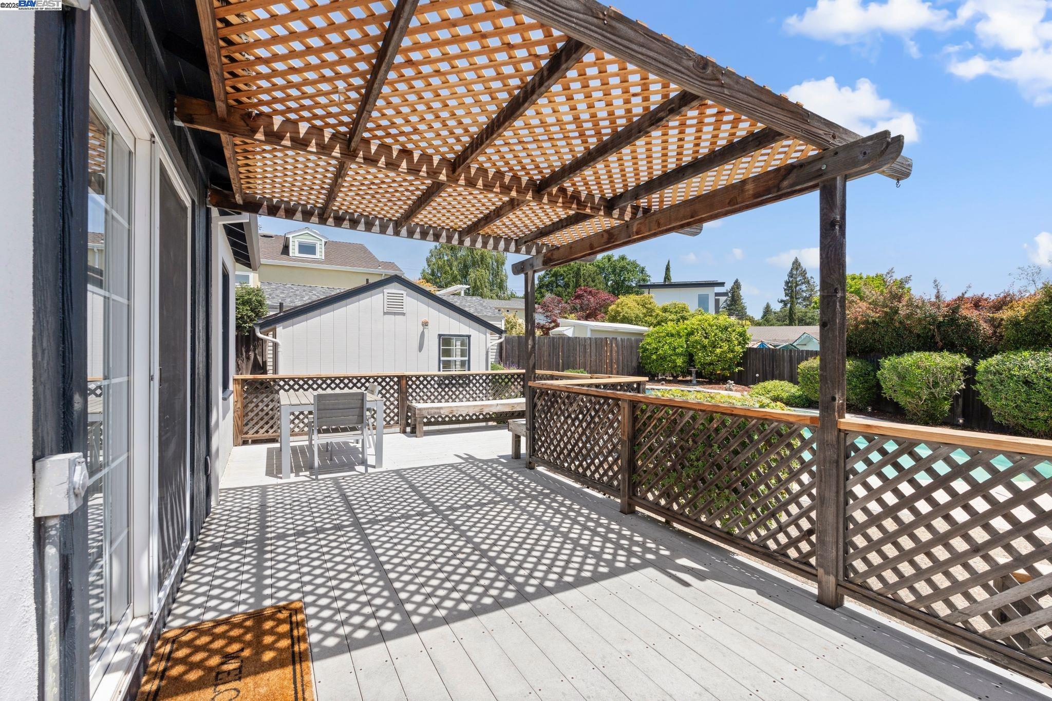 Detail Gallery Image 24 of 33 For 18878 Brickell Way, Castro Valley,  CA 94546 - 4 Beds | 3 Baths