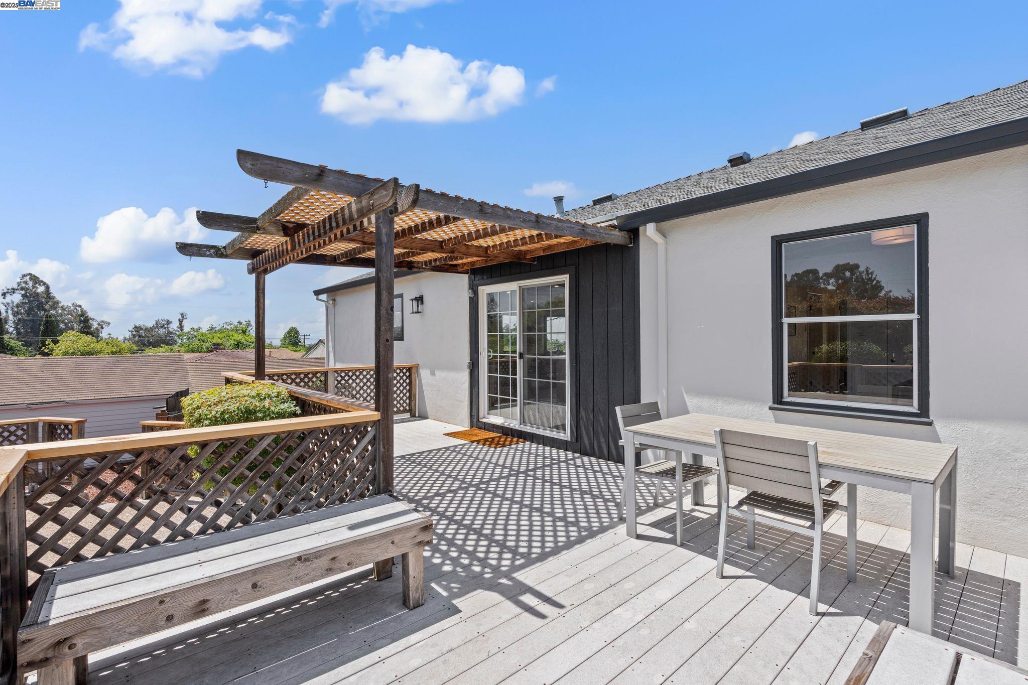 Detail Gallery Image 26 of 33 For 18878 Brickell Way, Castro Valley,  CA 94546 - 4 Beds | 3 Baths