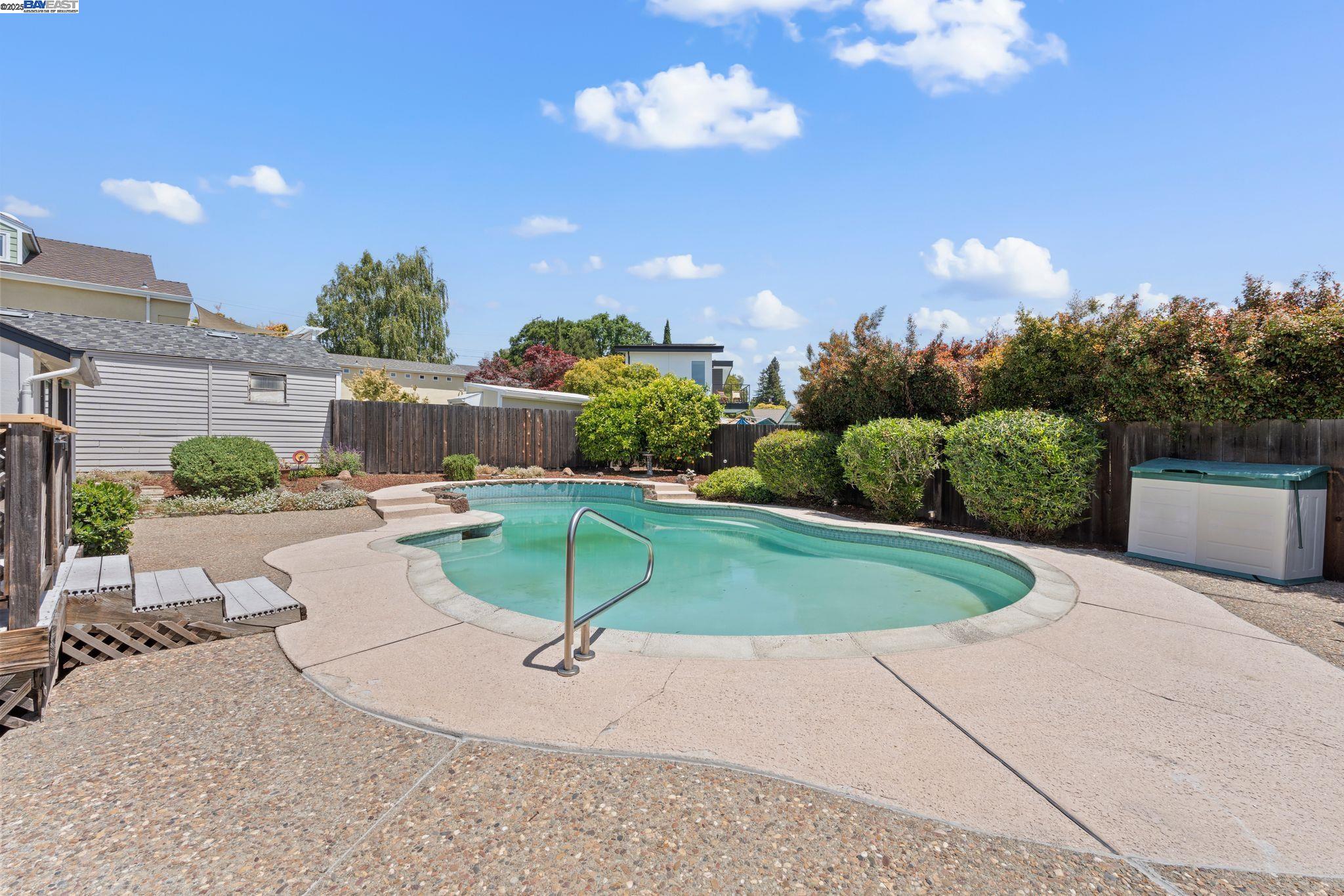 Detail Gallery Image 27 of 33 For 18878 Brickell Way, Castro Valley,  CA 94546 - 4 Beds | 3 Baths