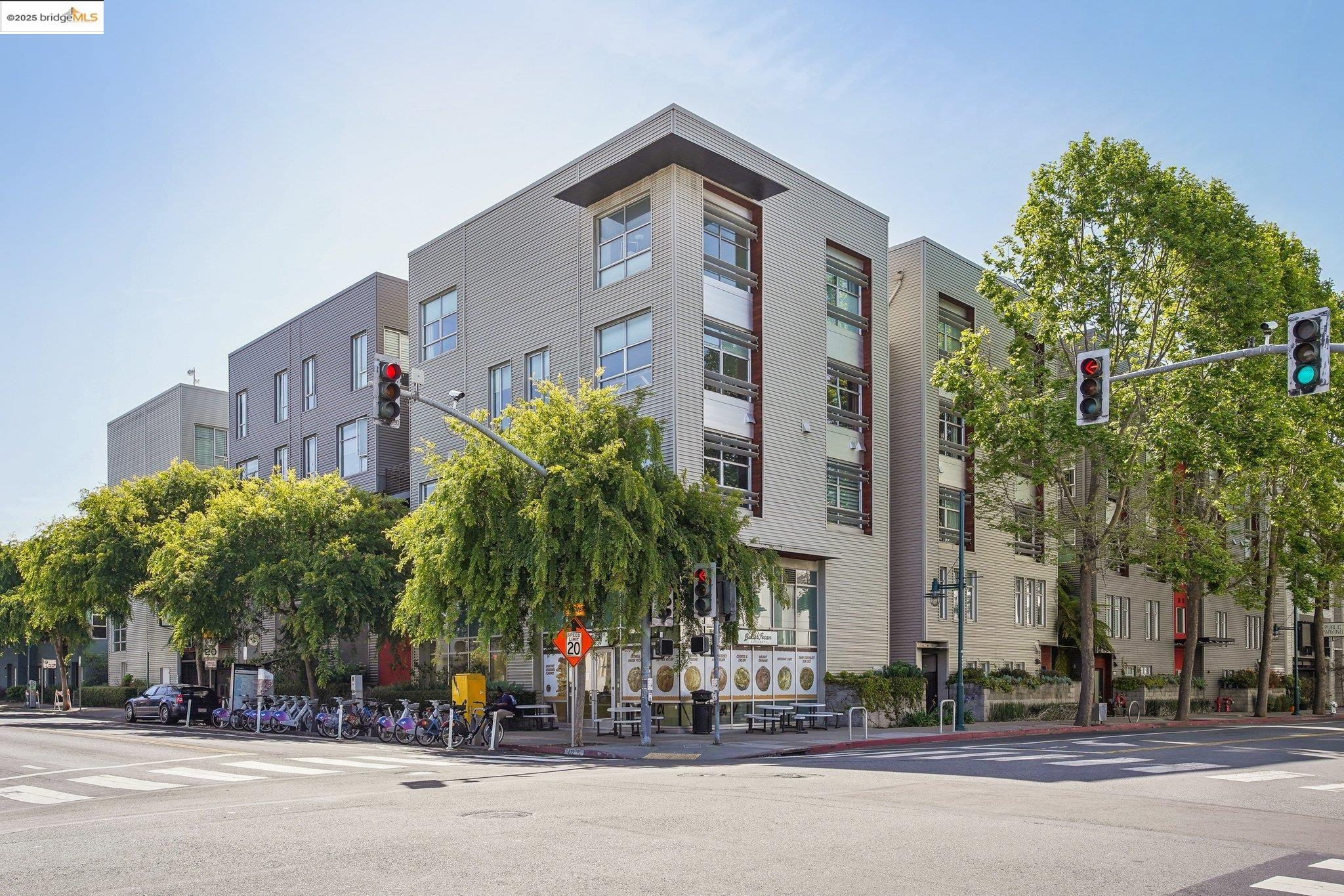 Detail Gallery Image 16 of 23 For 6466 Hollis St #236,  Emeryville,  CA 94608 - 1 Beds | 1 Baths