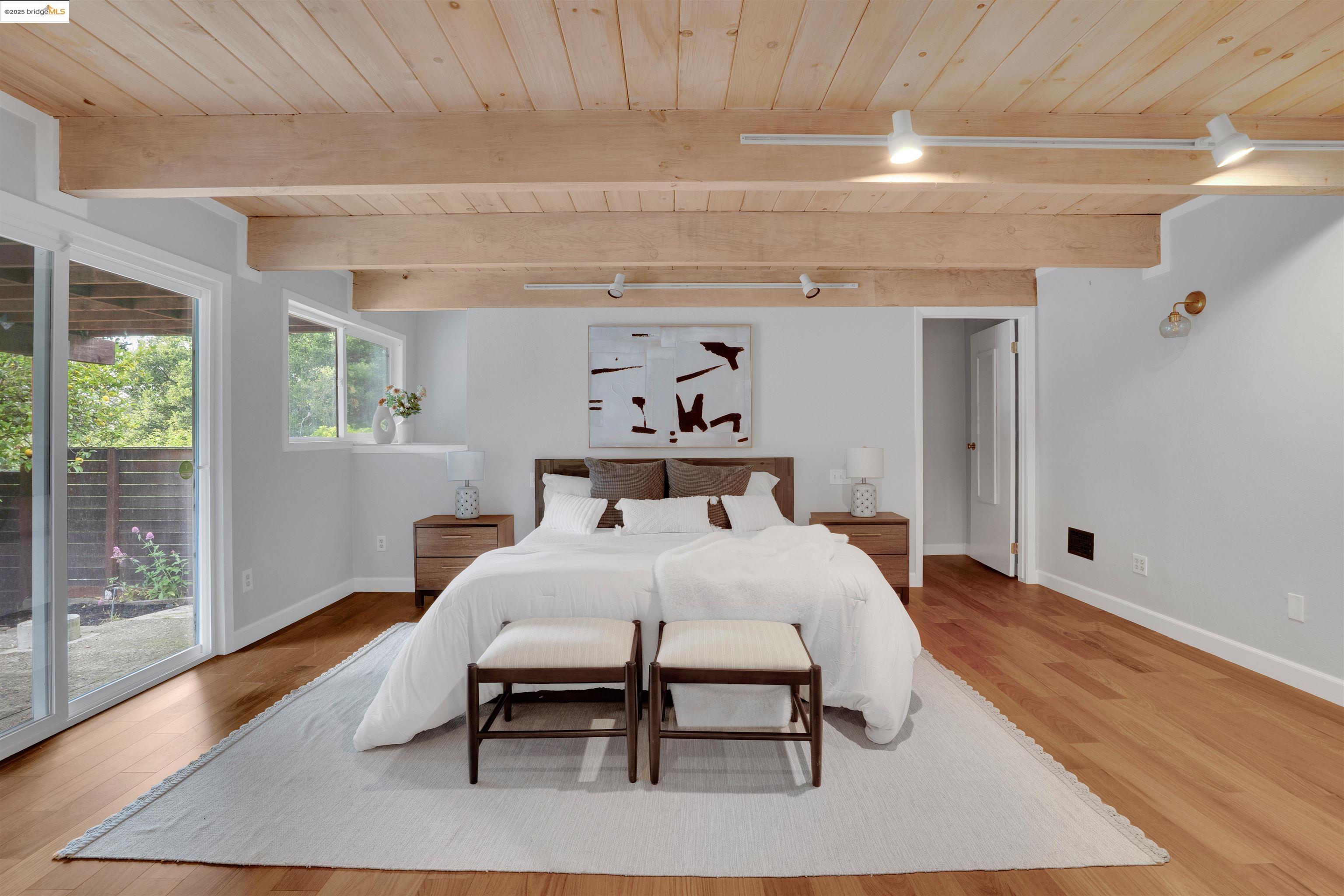 Detail Gallery Image 19 of 34 For 2023 Mira Vista Dr, El Cerrito,  CA 94530 - 4 Beds | 2/1 Baths