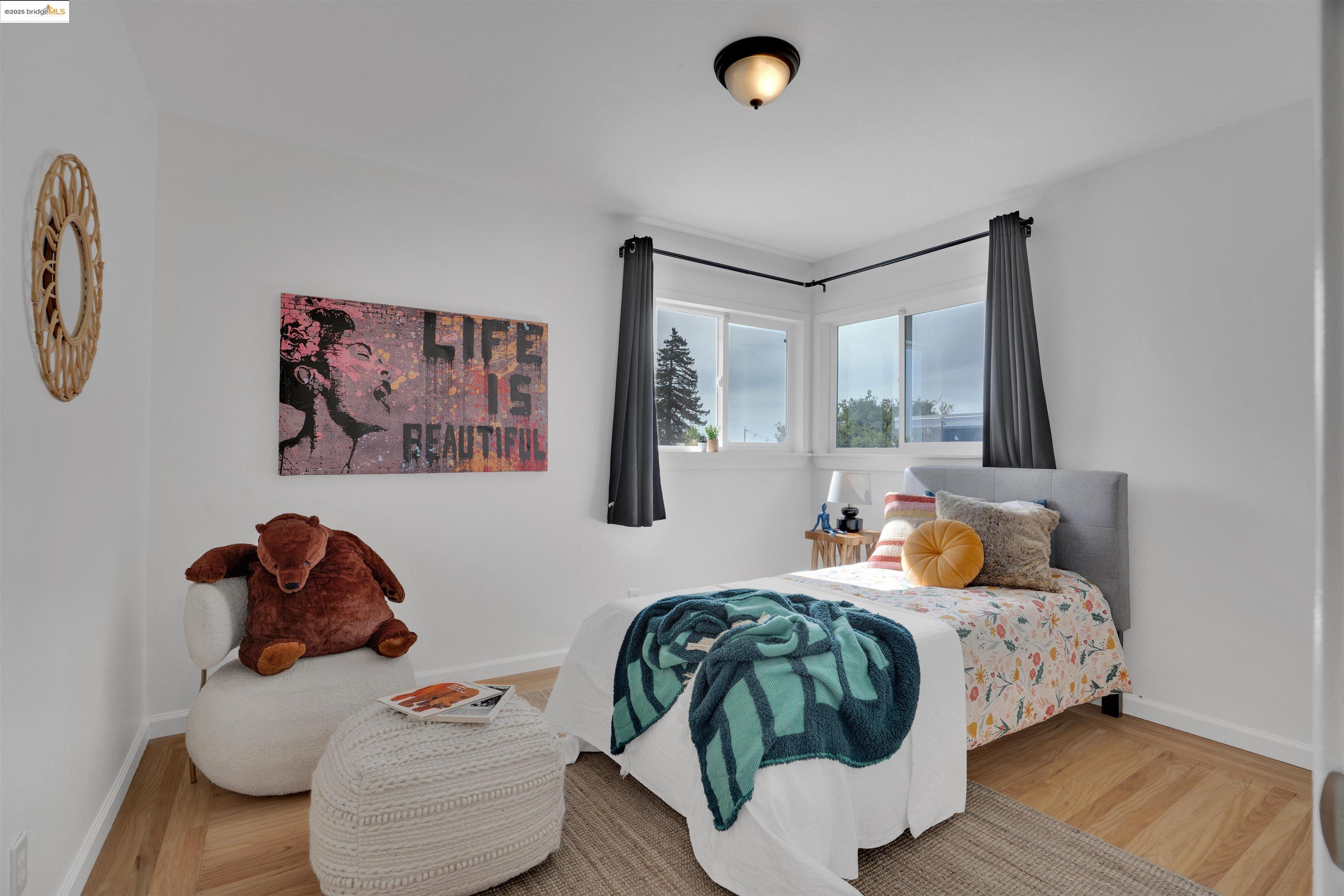 Detail Gallery Image 27 of 34 For 2023 Mira Vista Dr, El Cerrito,  CA 94530 - 4 Beds | 2/1 Baths