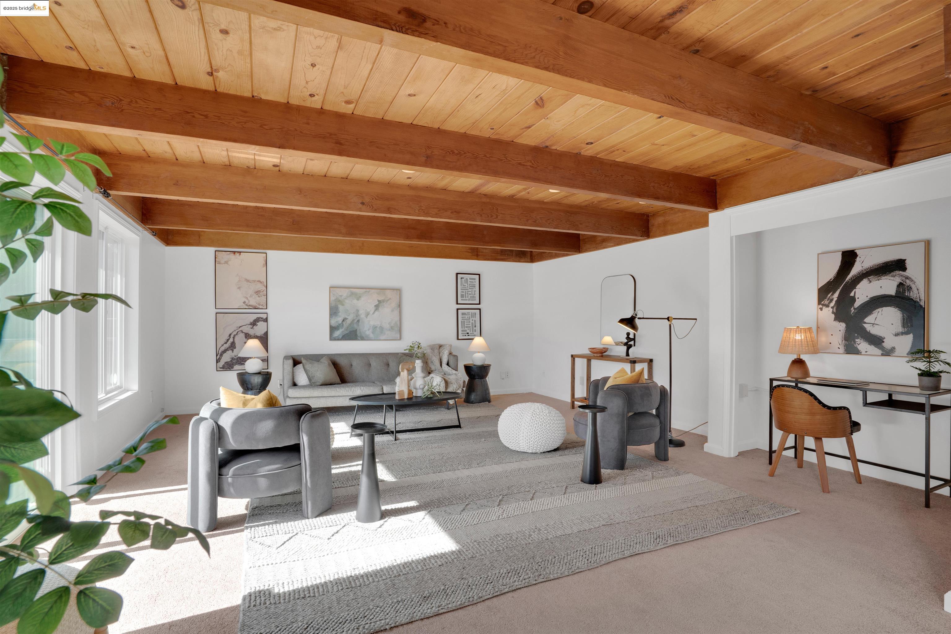 Detail Gallery Image 4 of 34 For 2023 Mira Vista Dr, El Cerrito,  CA 94530 - 4 Beds | 2/1 Baths