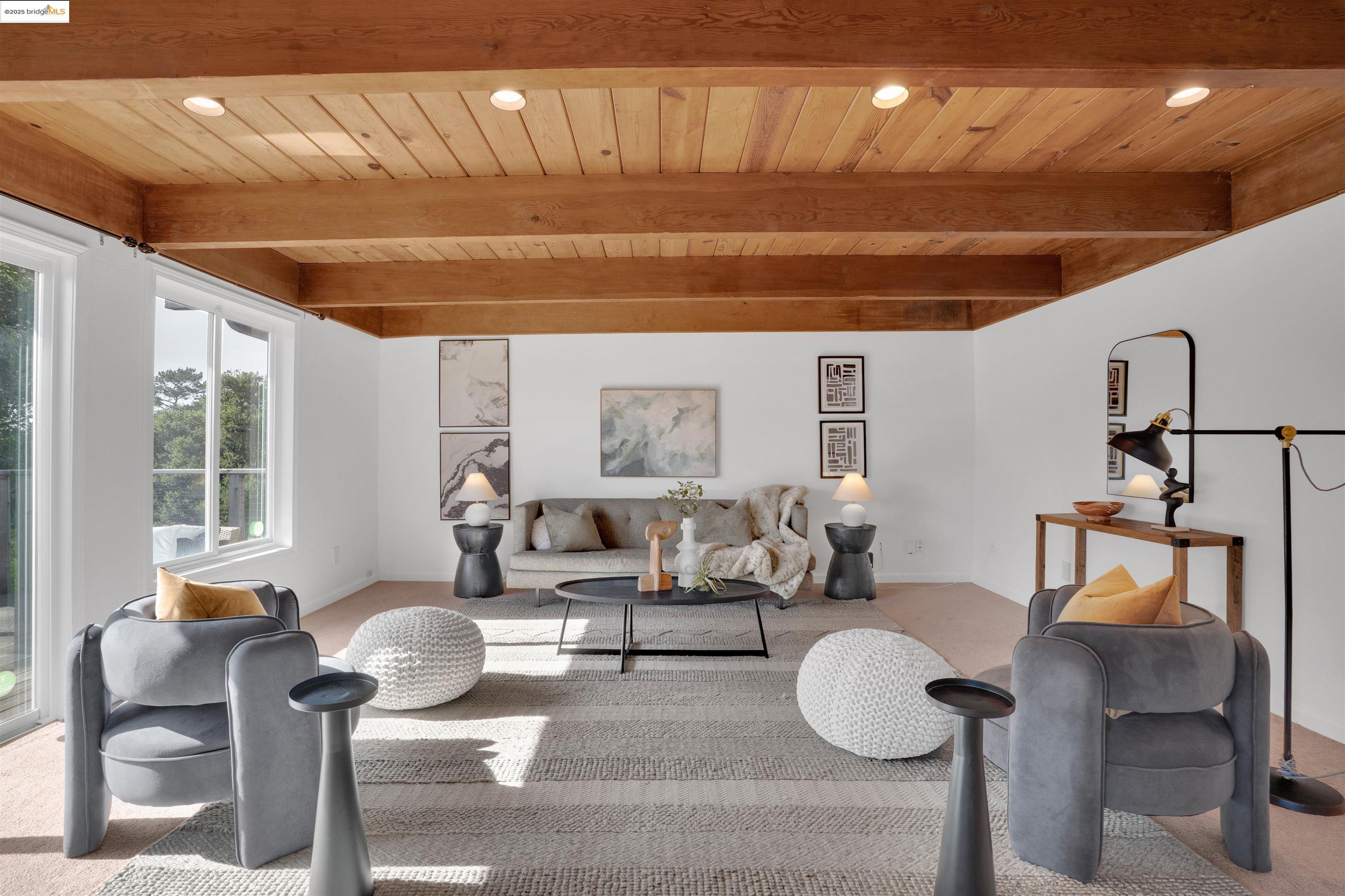 Detail Gallery Image 5 of 34 For 2023 Mira Vista Dr, El Cerrito,  CA 94530 - 4 Beds | 2/1 Baths