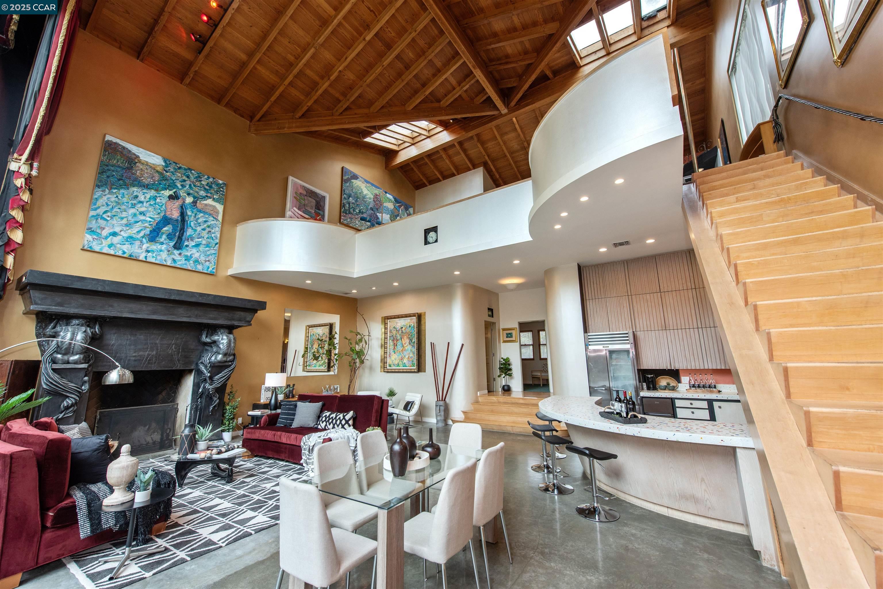 Detail Gallery Image 13 of 42 For 2228 Walnut Ave, –,  CA 90291 - 3 Beds | 3 Baths