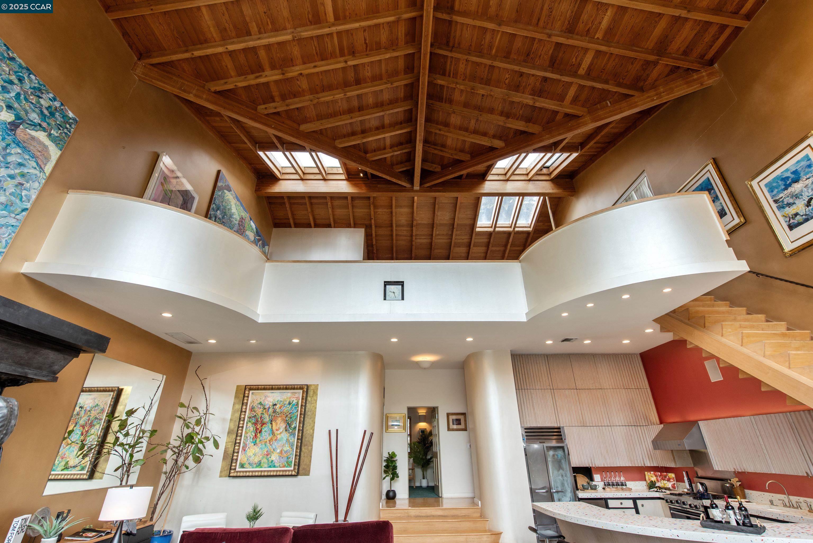 Detail Gallery Image 14 of 42 For 2228 Walnut Ave, –,  CA 90291 - 3 Beds | 3 Baths