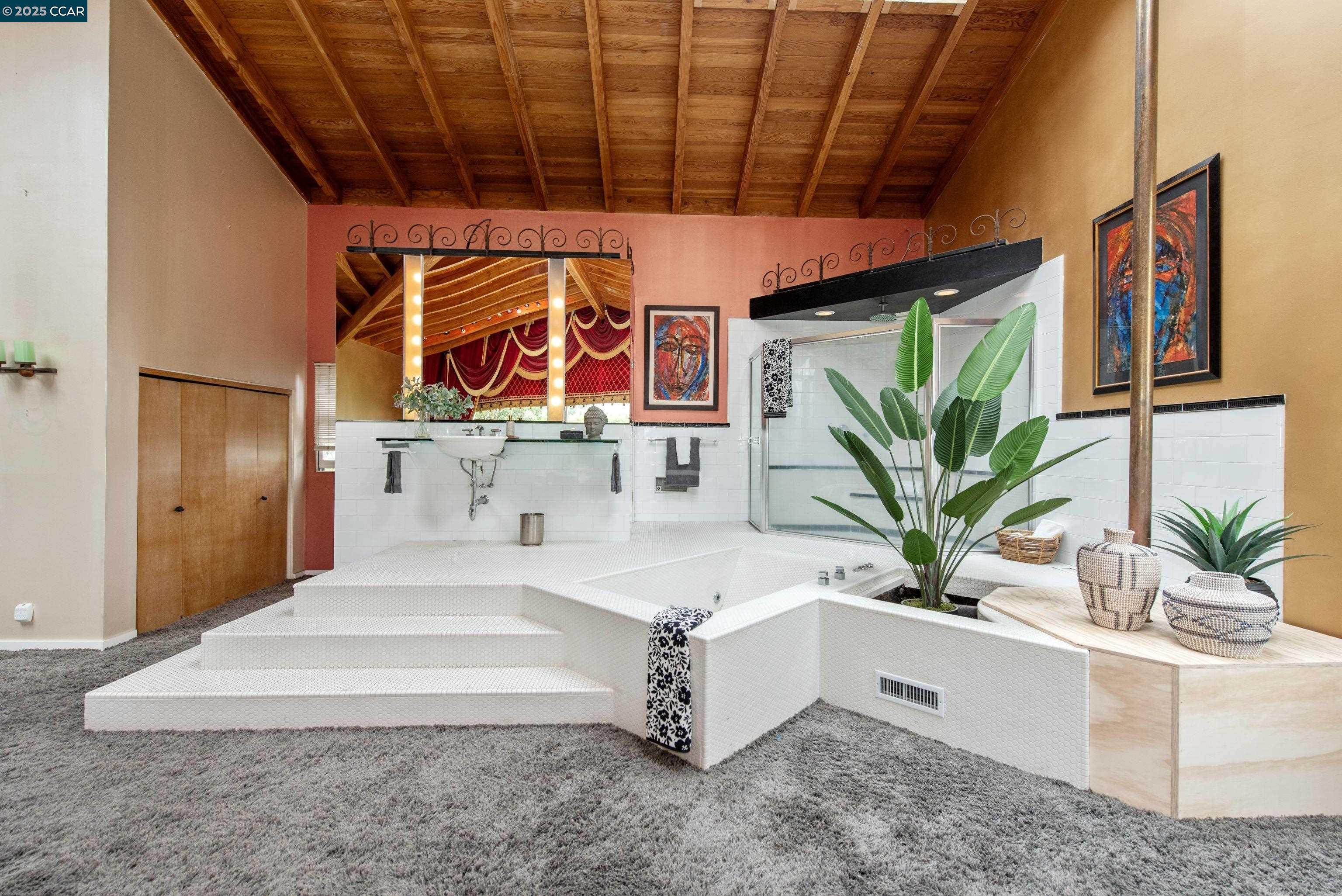 Detail Gallery Image 18 of 42 For 2228 Walnut Ave, –,  CA 90291 - 3 Beds | 3 Baths