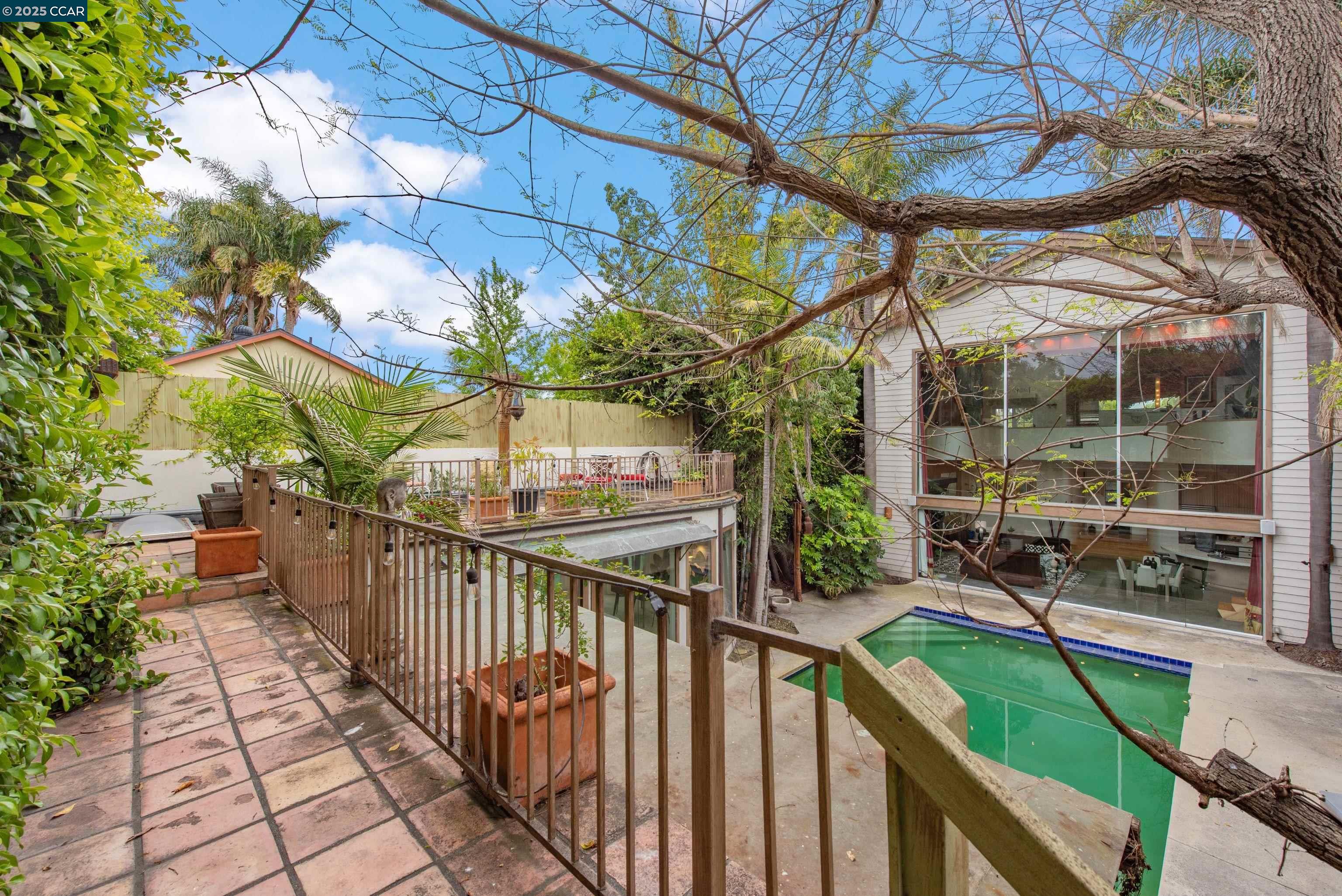 Detail Gallery Image 38 of 42 For 2228 Walnut Ave, –,  CA 90291 - 3 Beds | 3 Baths