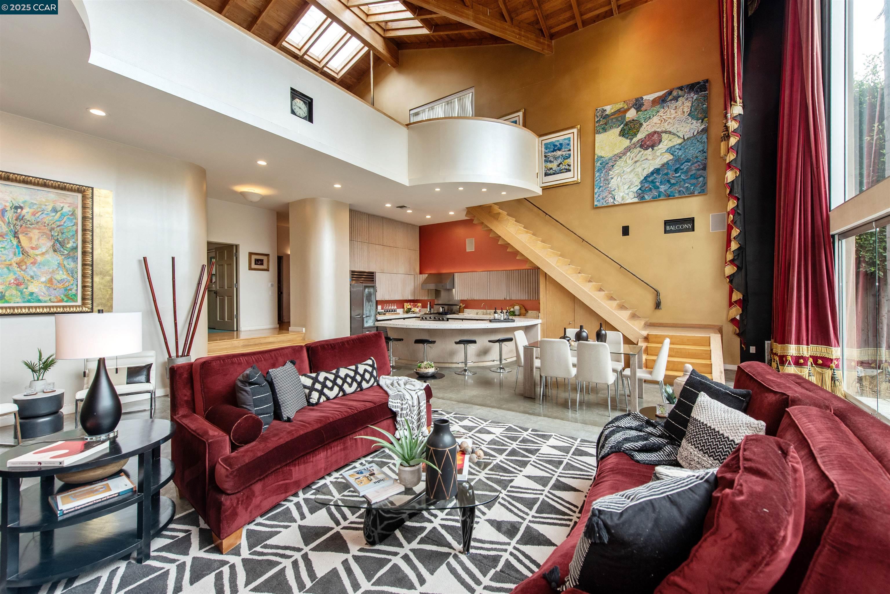 Detail Gallery Image 8 of 42 For 2228 Walnut Ave, –,  CA 90291 - 3 Beds | 3 Baths
