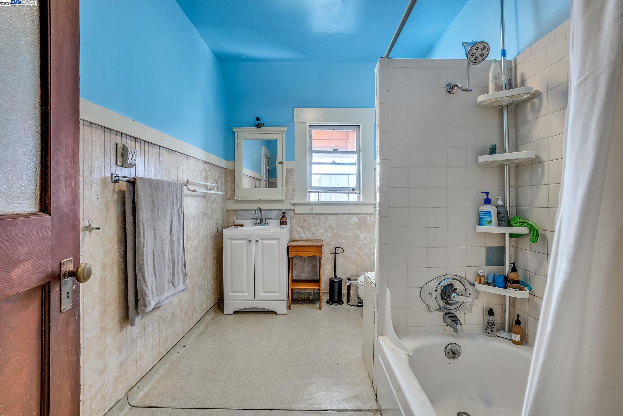 Detail Gallery Image 29 of 51 For 225-227 Orange Street, Oakland,  CA 94610 - – Beds | – Baths