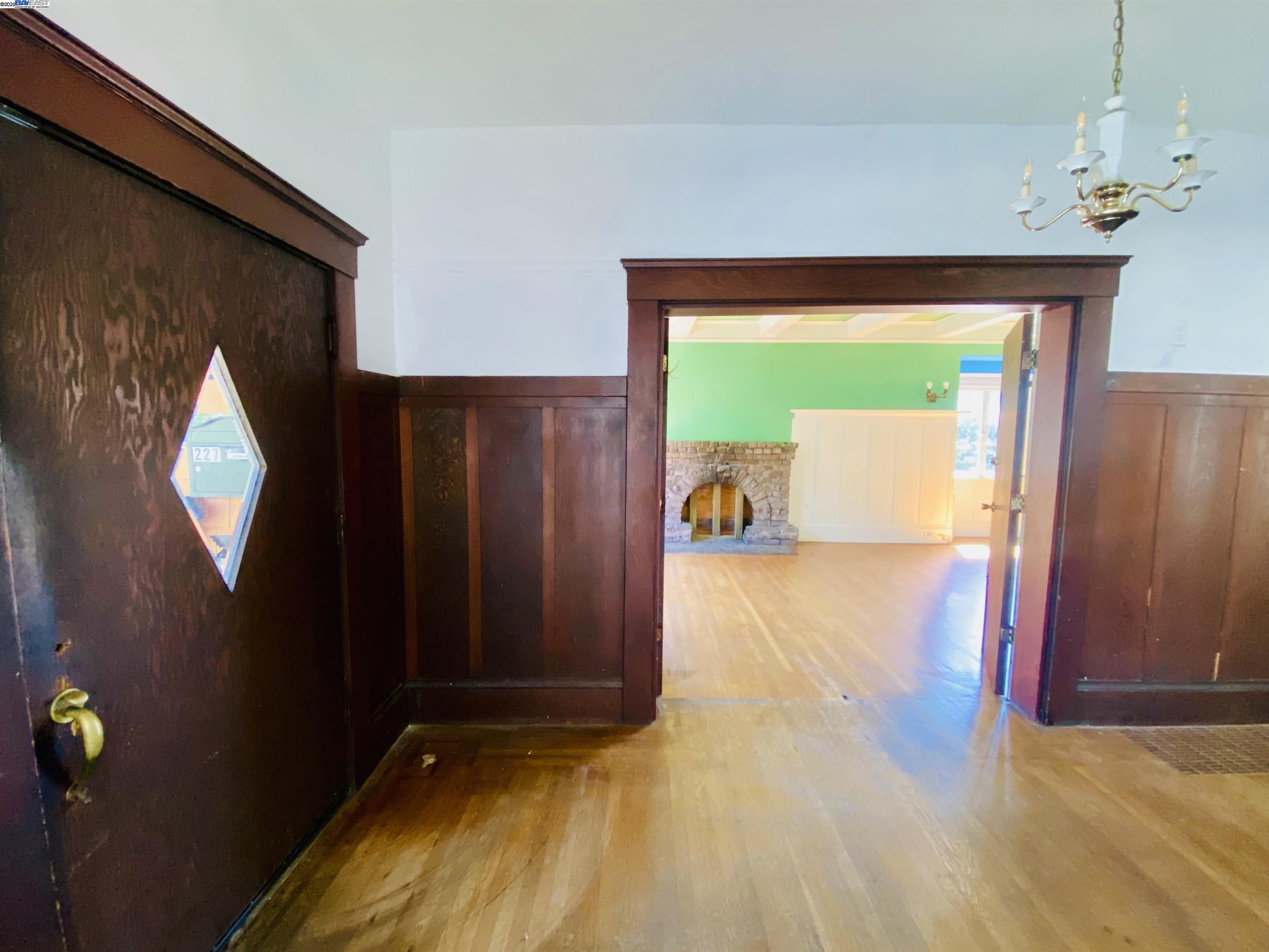 Detail Gallery Image 6 of 51 For 225-227 Orange Street, Oakland,  CA 94610 - – Beds | – Baths