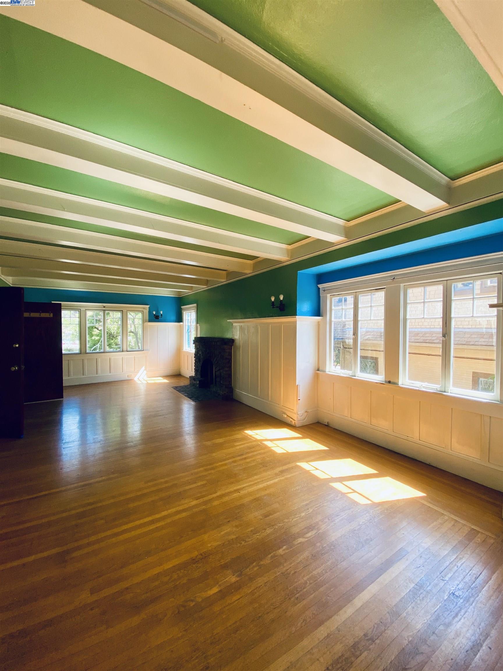 Detail Gallery Image 8 of 51 For 225-227 Orange Street, Oakland,  CA 94610 - – Beds | – Baths