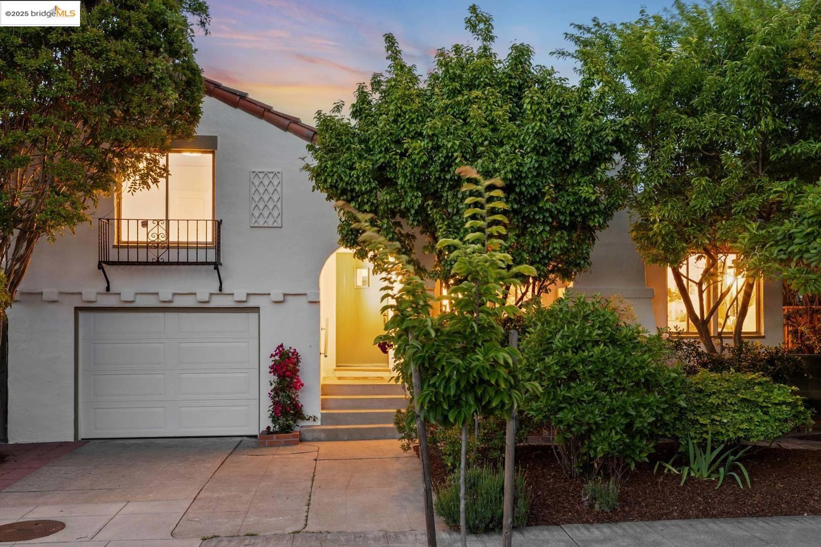 Detail Gallery Image 1 of 1 For 671 San Gabriel Ave, Albany,  CA 94706 - 2 Beds | 1 Baths
