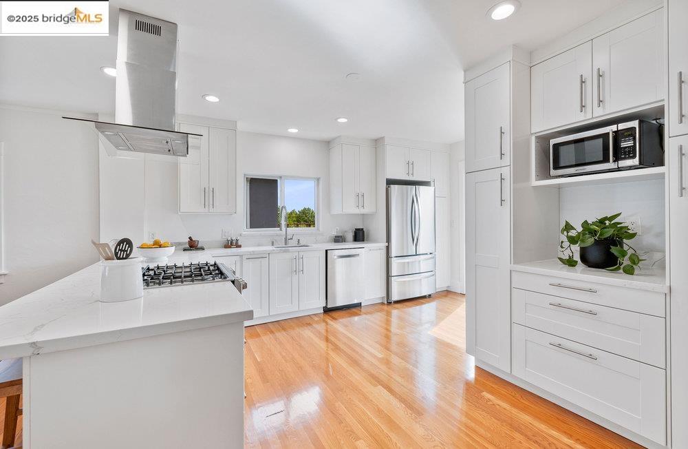 Detail Gallery Image 24 of 59 For 3941 Elston Ave, Oakland,  CA 94602 - 2 Beds | 2 Baths