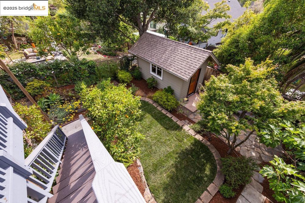 Detail Gallery Image 35 of 59 For 3941 Elston Ave, Oakland,  CA 94602 - 2 Beds | 2 Baths
