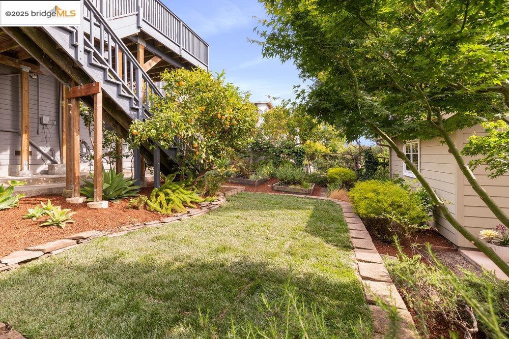 Detail Gallery Image 37 of 59 For 3941 Elston Ave, Oakland,  CA 94602 - 2 Beds | 2 Baths