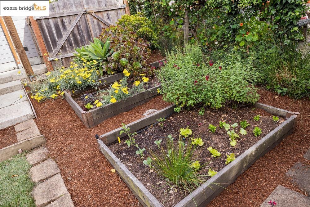Detail Gallery Image 42 of 59 For 3941 Elston Ave, Oakland,  CA 94602 - 2 Beds | 2 Baths