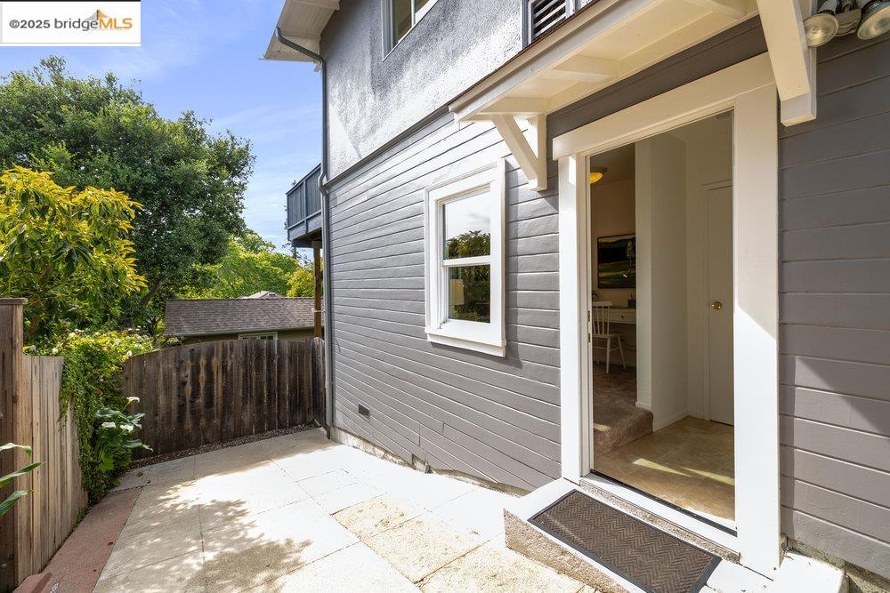 Detail Gallery Image 45 of 59 For 3941 Elston Ave, Oakland,  CA 94602 - 2 Beds | 2 Baths