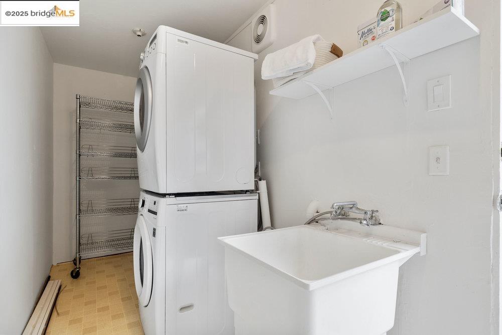 Detail Gallery Image 52 of 59 For 3941 Elston Ave, Oakland,  CA 94602 - 2 Beds | 2 Baths
