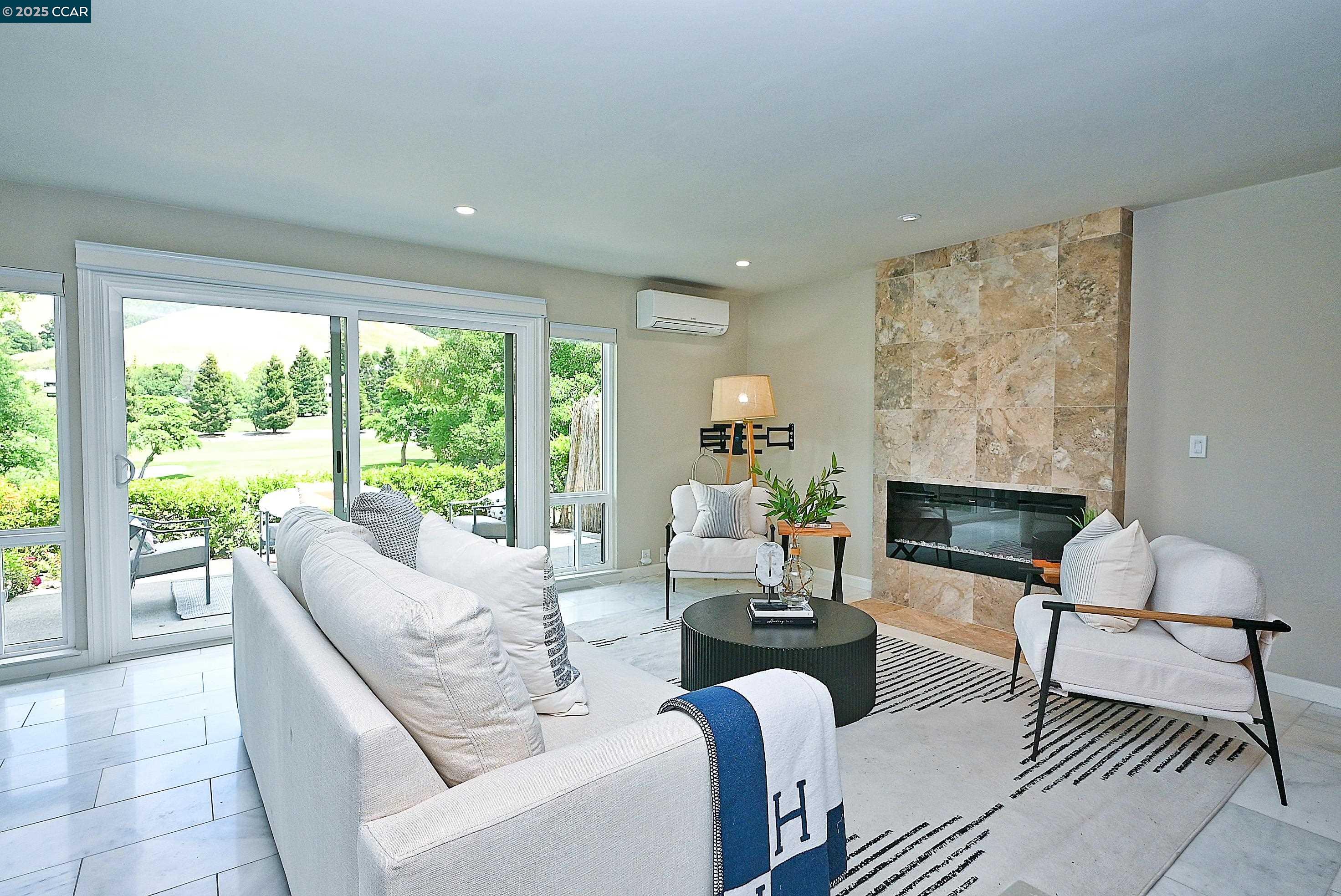 Detail Gallery Image 1 of 59 For 3434 Tice Creek Dr #7,  Walnut Creek,  CA 94595 - 3 Beds | 2 Baths