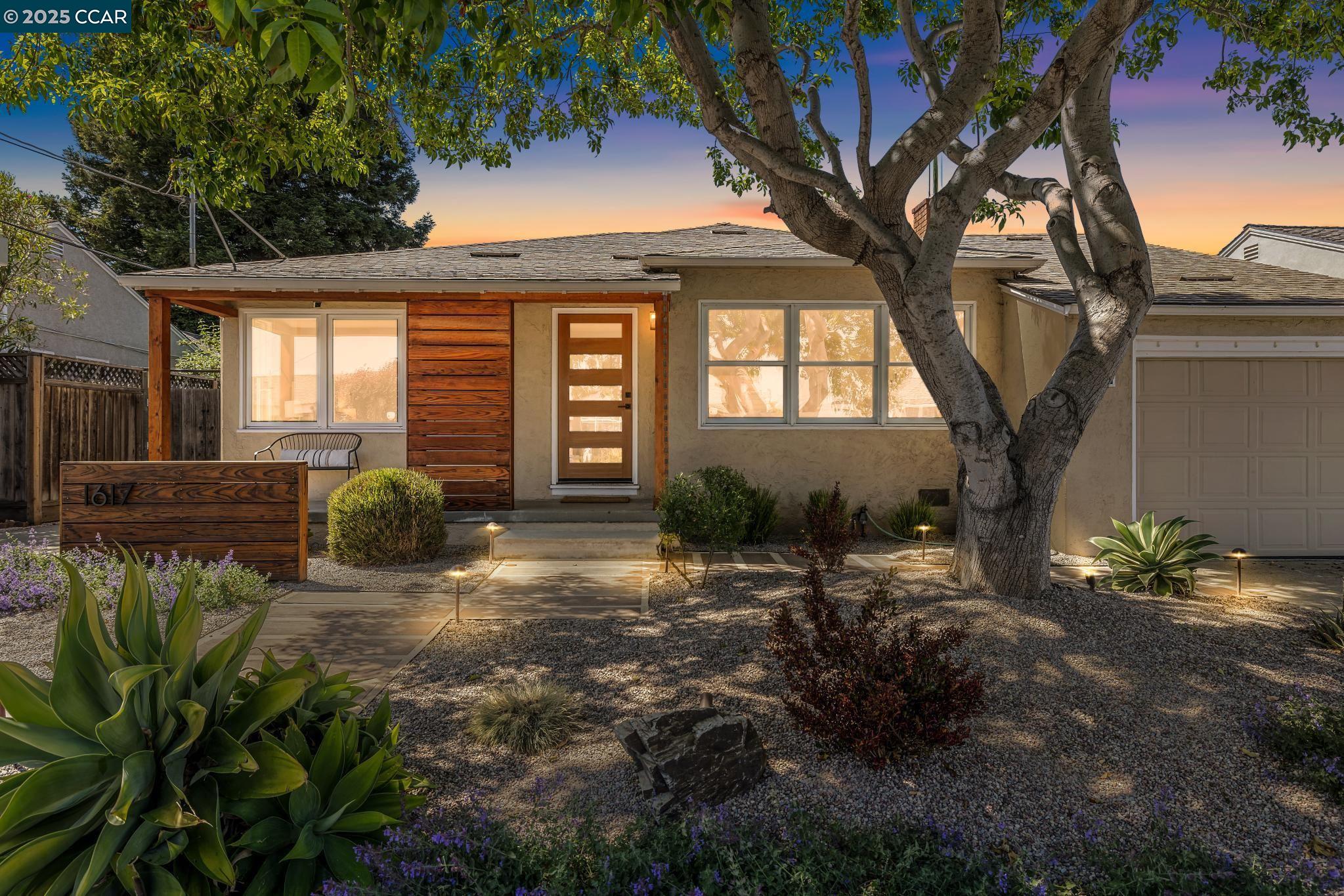Detail Gallery Image 1 of 44 For 1617 139th Ave, San Leandro,  CA 94578 - 3 Beds | 2 Baths
