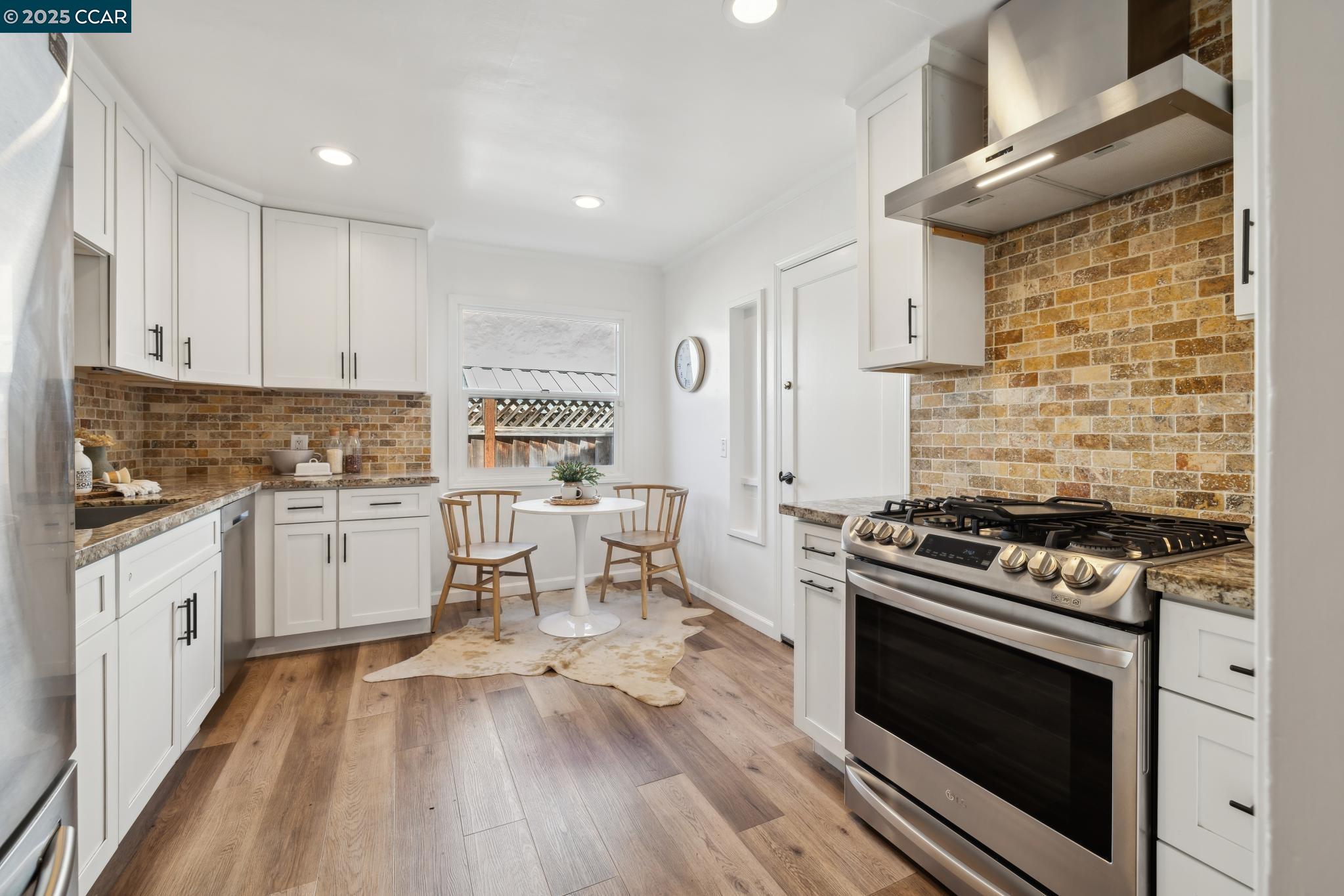 Detail Gallery Image 13 of 44 For 1617 139th Ave, San Leandro,  CA 94578 - 3 Beds | 2 Baths