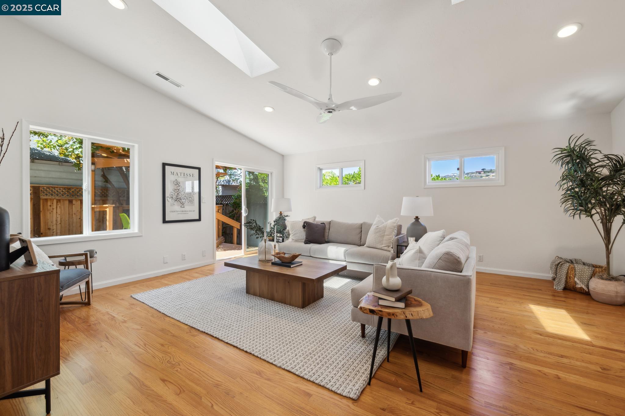 Detail Gallery Image 18 of 44 For 1617 139th Ave, San Leandro,  CA 94578 - 3 Beds | 2 Baths