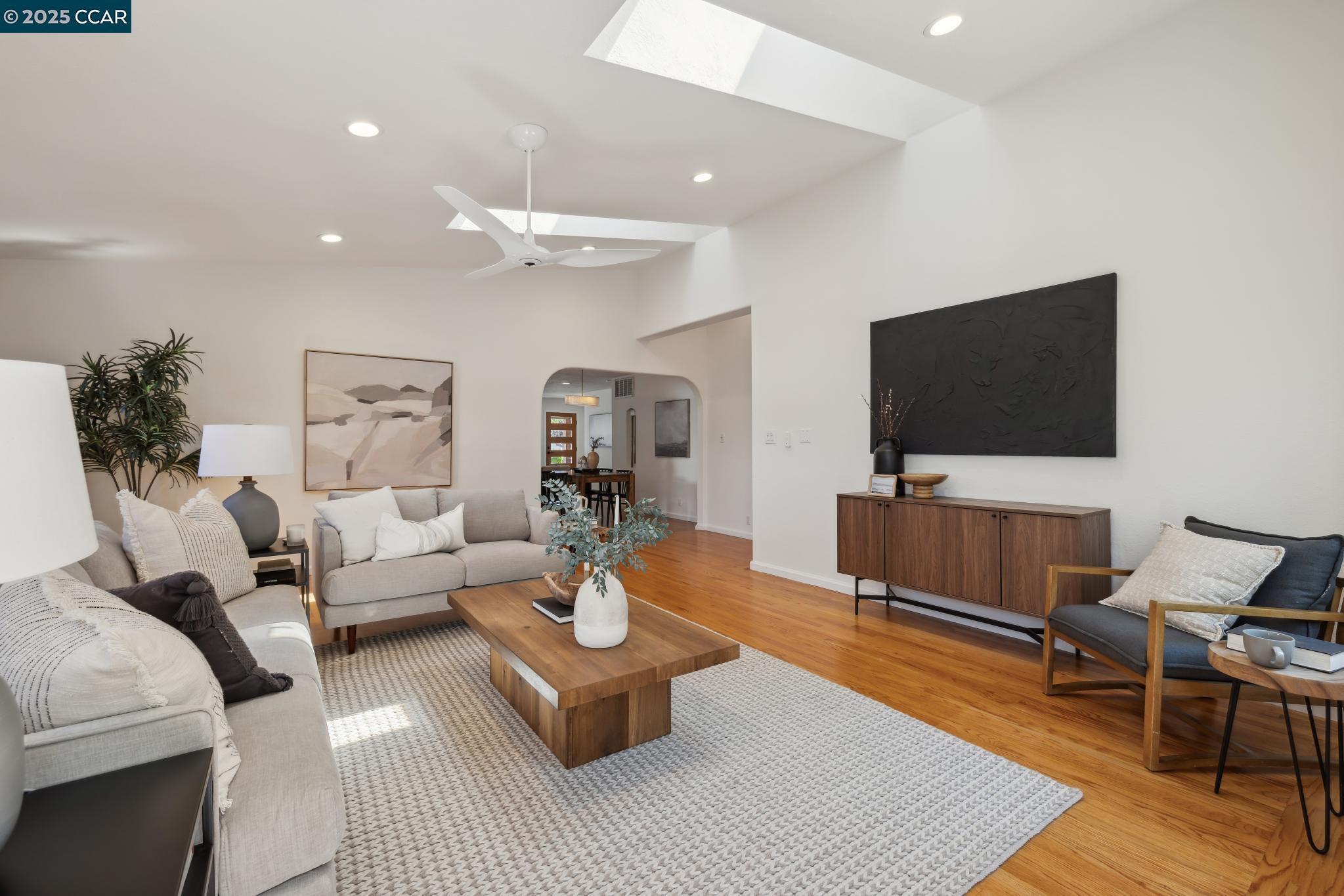 Detail Gallery Image 20 of 44 For 1617 139th Ave, San Leandro,  CA 94578 - 3 Beds | 2 Baths