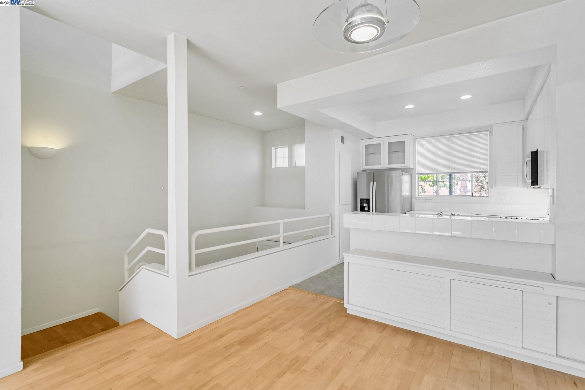 Detail Gallery Image 19 of 37 For 1478 Los Buellis Way, Milpitas,  CA 95035 - 2 Beds | 2/1 Baths