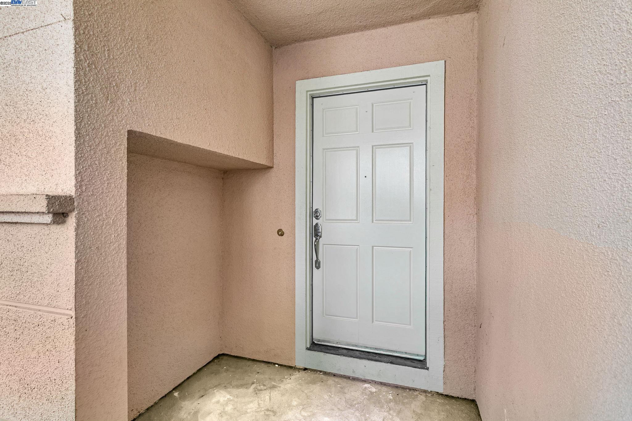 Detail Gallery Image 5 of 37 For 1478 Los Buellis Way, Milpitas,  CA 95035 - 2 Beds | 2/1 Baths