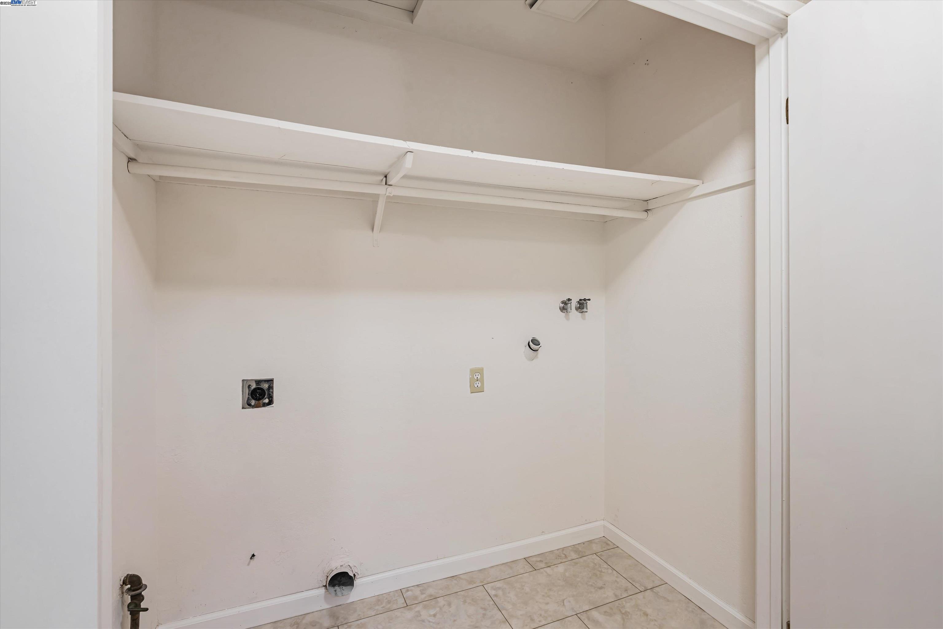 Detail Gallery Image 22 of 36 For 32 Parkview Ter, San Pablo,  CA 94806 - 3 Beds | 2/1 Baths