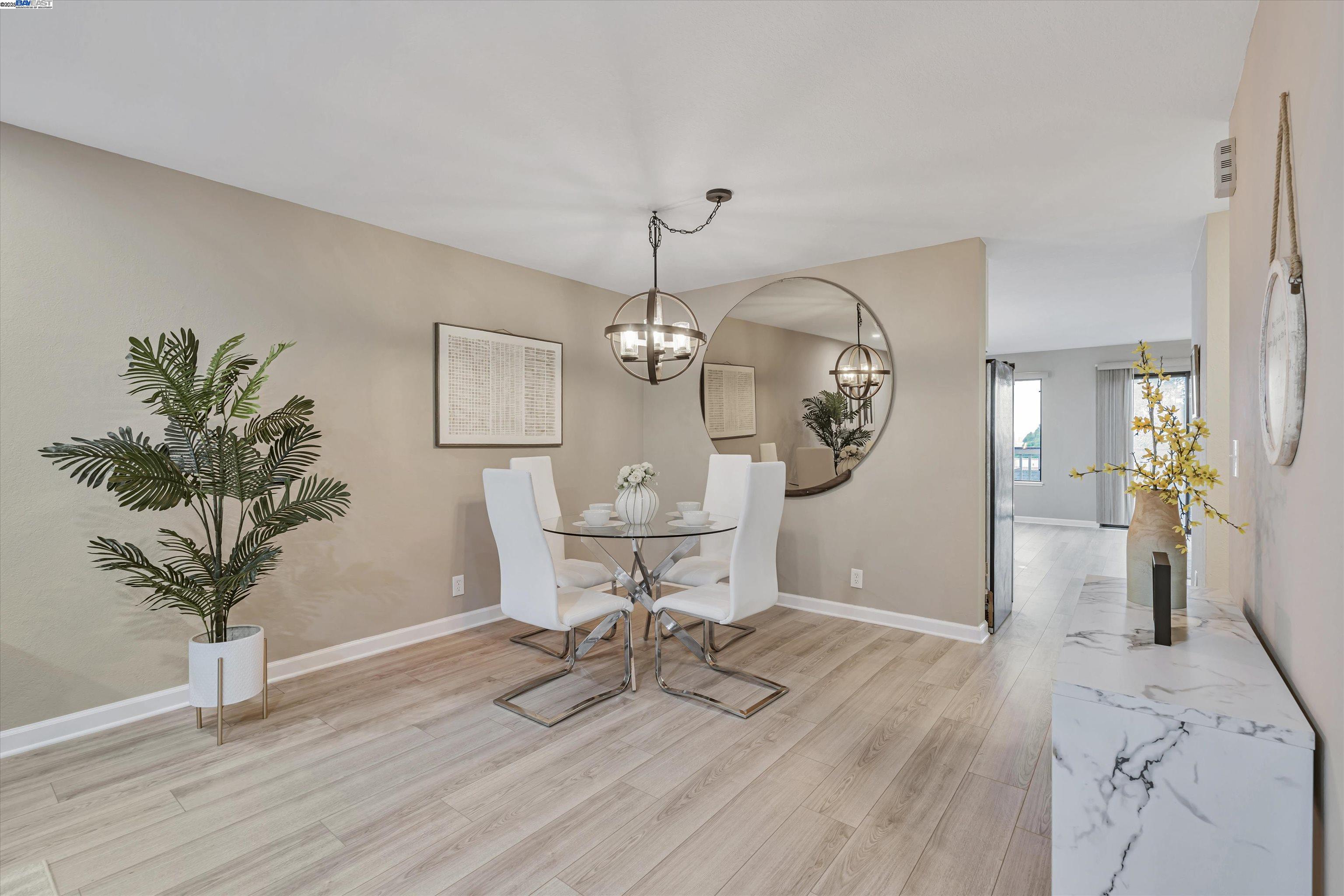 Detail Gallery Image 5 of 36 For 32 Parkview Ter, San Pablo,  CA 94806 - 3 Beds | 2/1 Baths