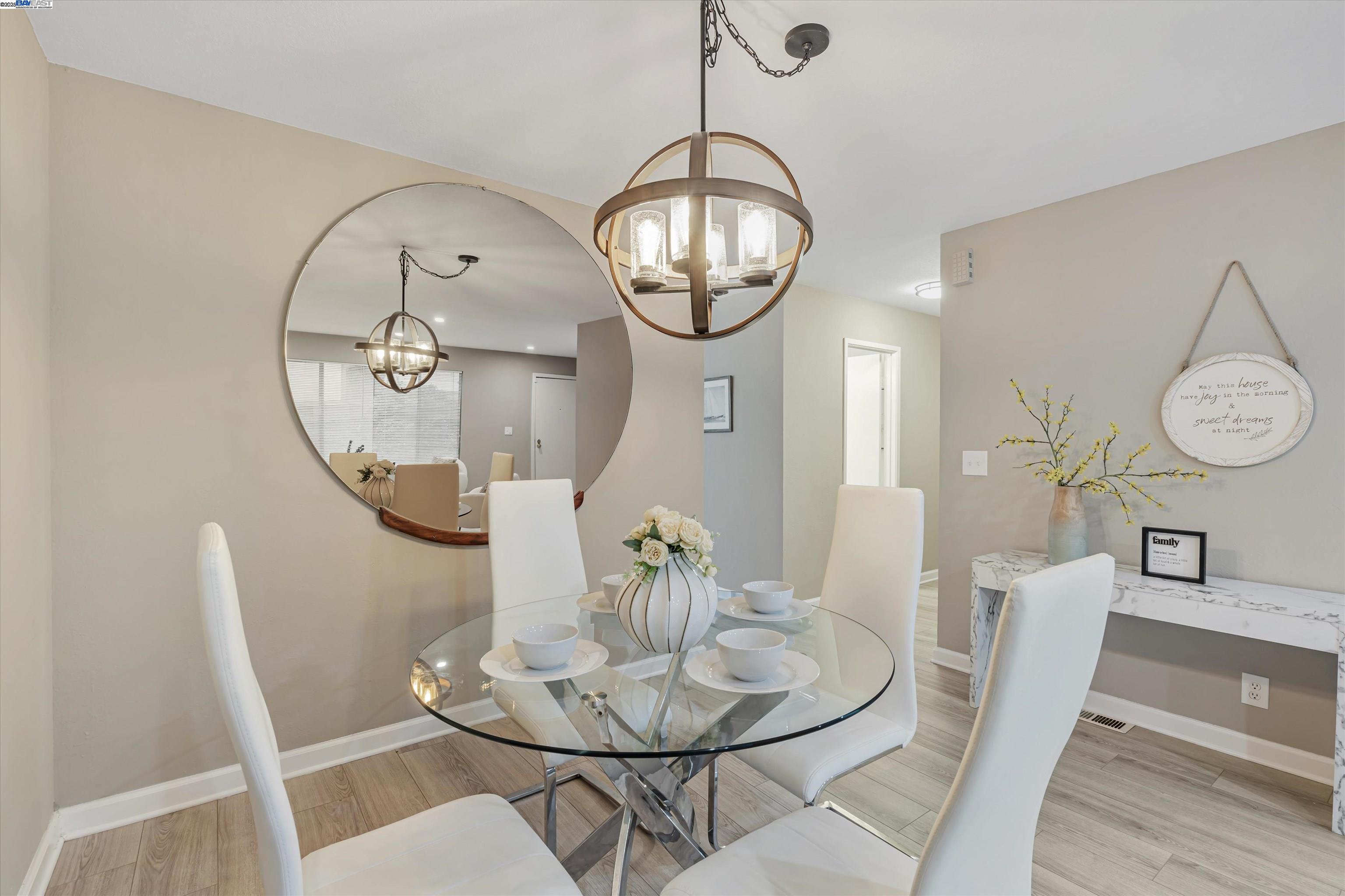 Detail Gallery Image 7 of 36 For 32 Parkview Ter, San Pablo,  CA 94806 - 3 Beds | 2/1 Baths