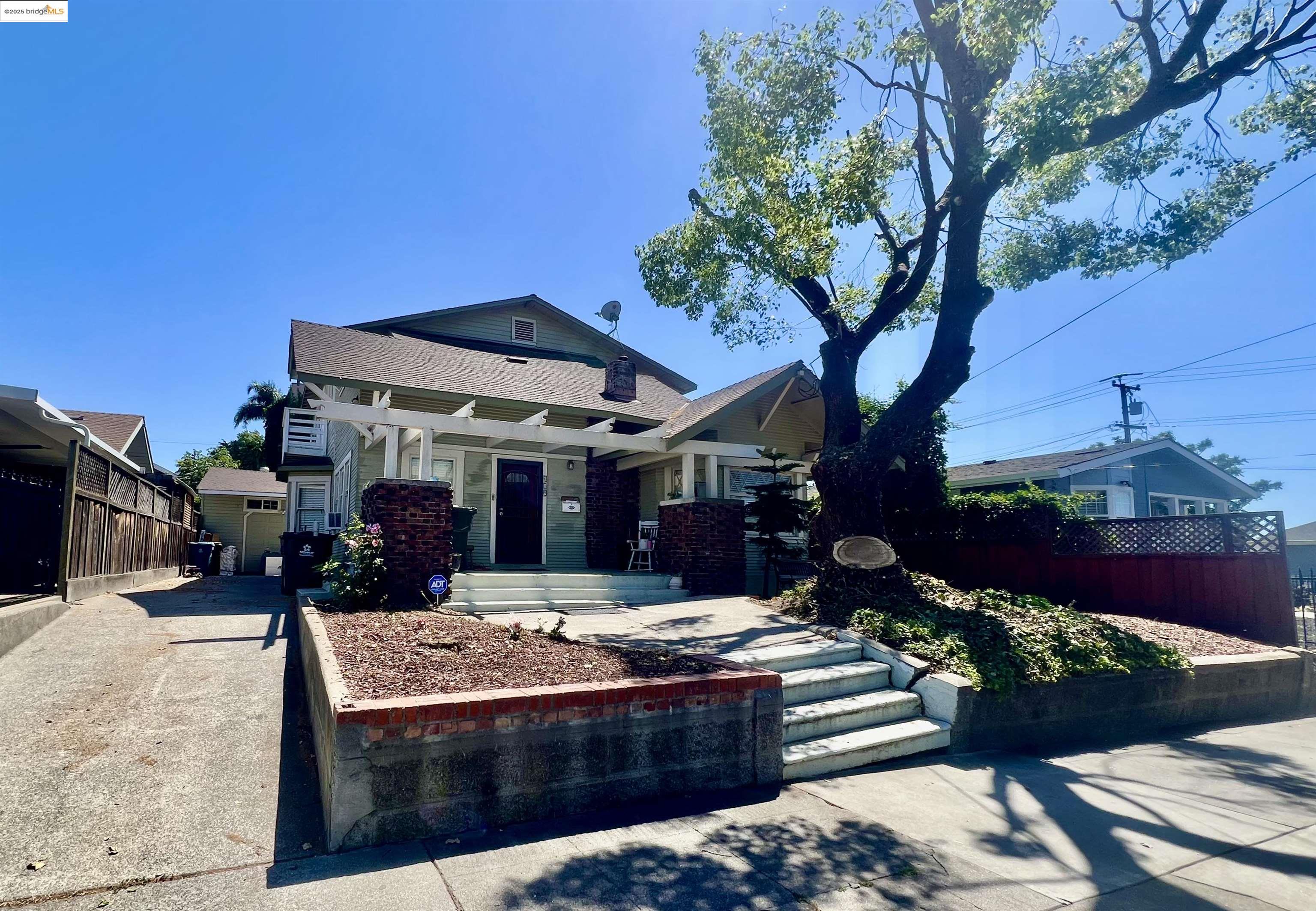Detail Gallery Image 1 of 26 For 619 W 6th St, Antioch,  CA 94509 - 3 Beds | 2 Baths