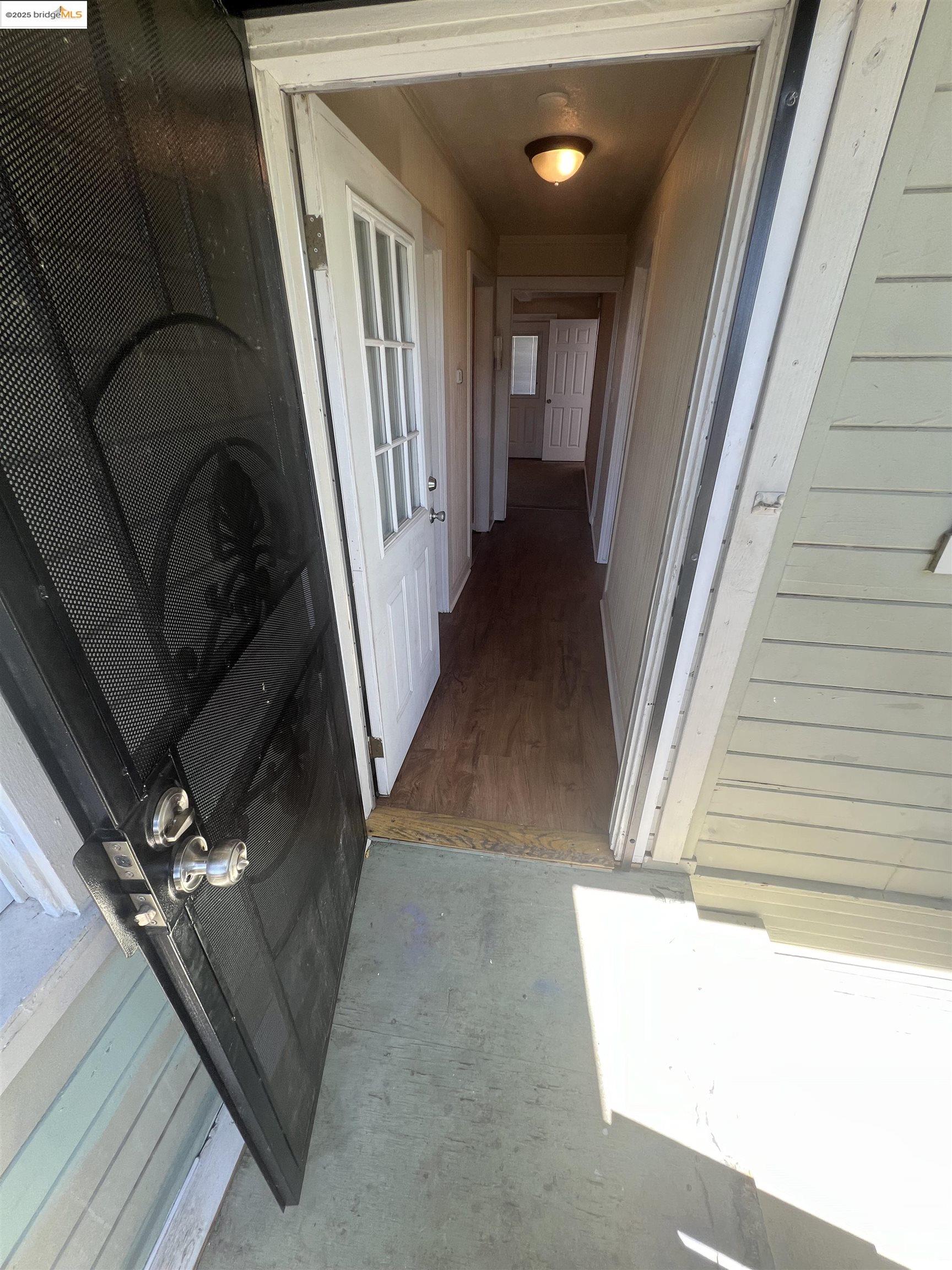 Detail Gallery Image 3 of 26 For 619 W 6th St, Antioch,  CA 94509 - 3 Beds | 2 Baths