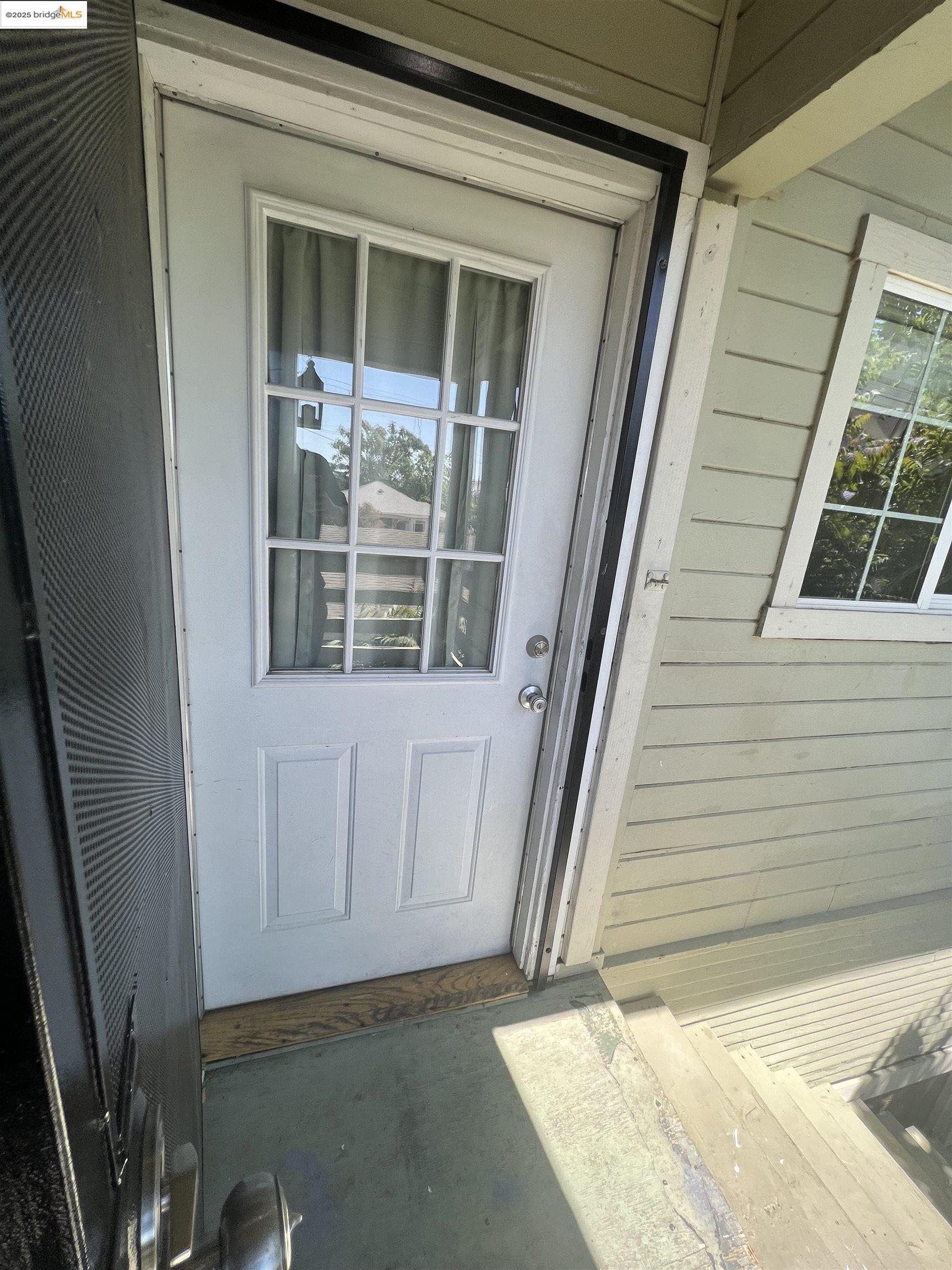 Detail Gallery Image 4 of 26 For 619 W 6th St, Antioch,  CA 94509 - 3 Beds | 2 Baths
