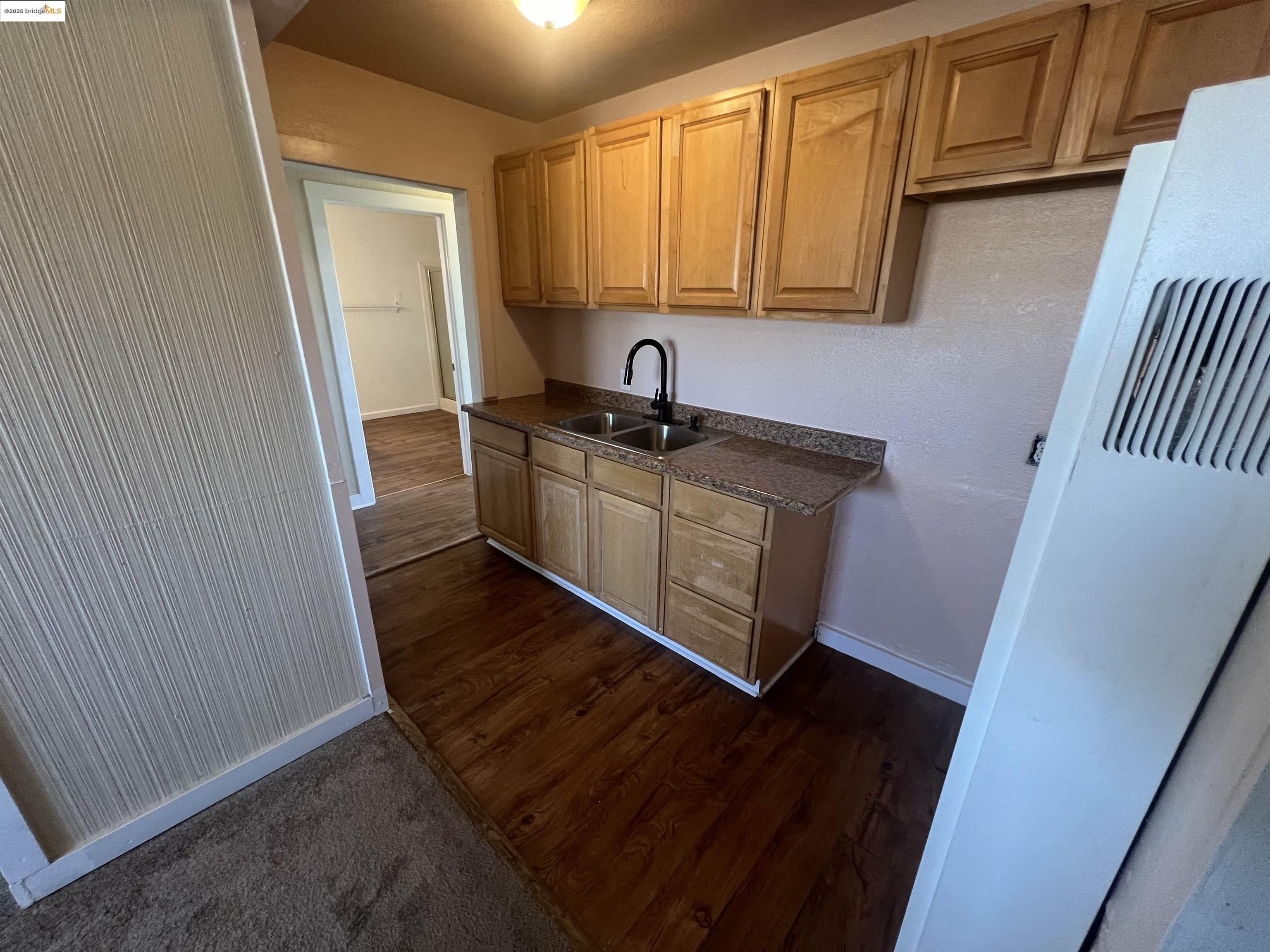 Detail Gallery Image 6 of 26 For 619 W 6th St, Antioch,  CA 94509 - 3 Beds | 2 Baths