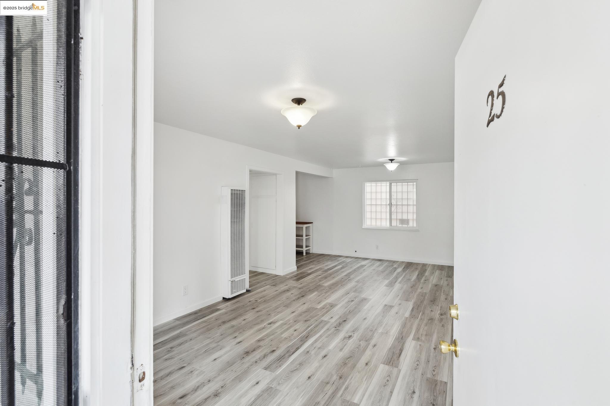 Detail Gallery Image 11 of 52 For 2523 Mason St, Oakland,  CA 94605 - – Beds | – Baths