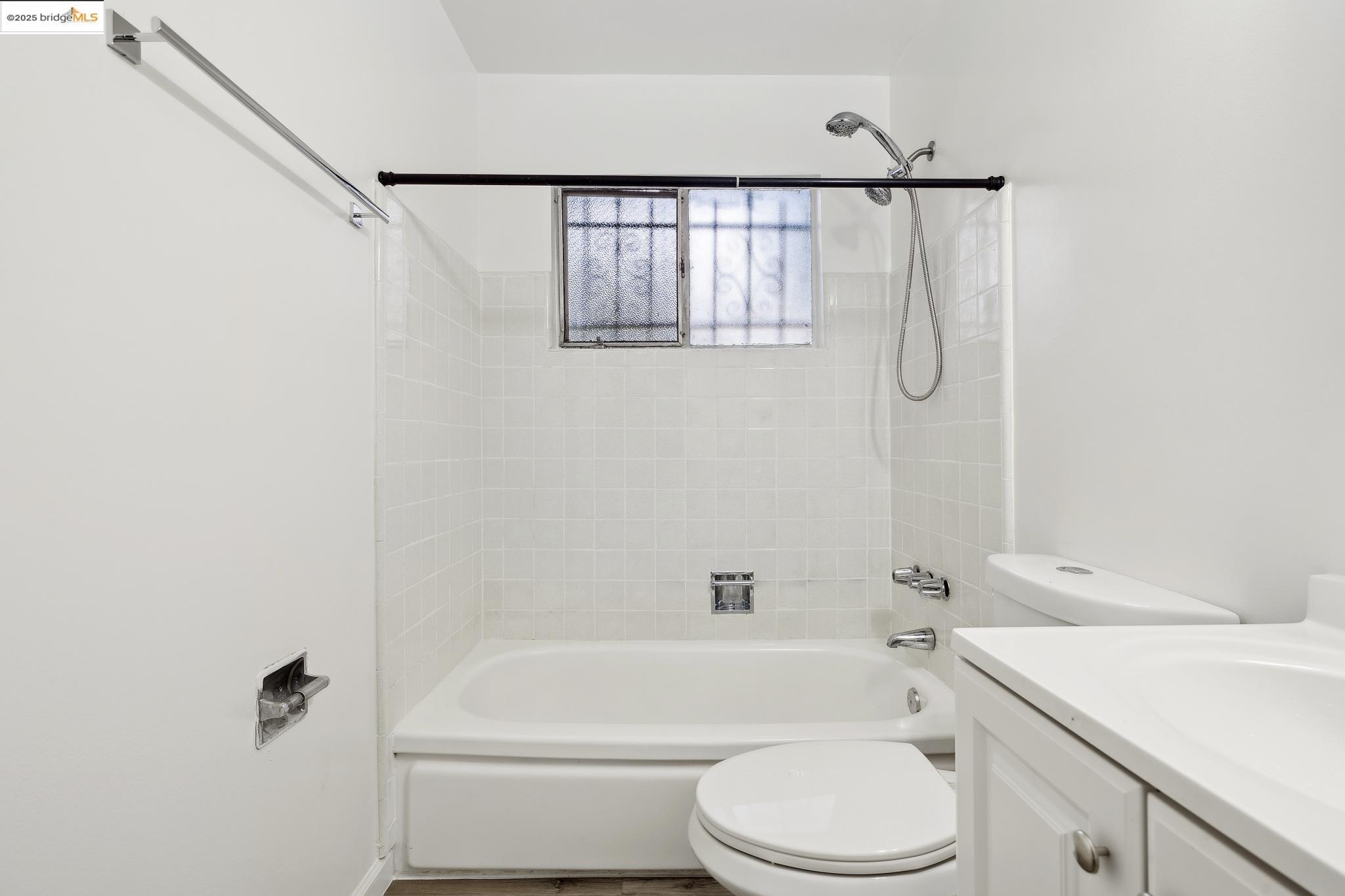 Detail Gallery Image 24 of 52 For 2523 Mason St, Oakland,  CA 94605 - – Beds | – Baths