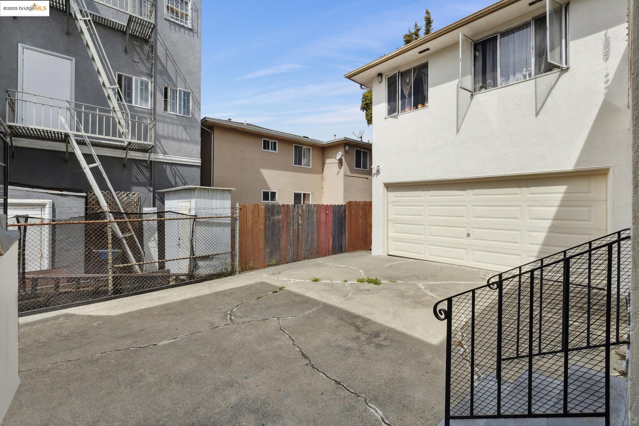 Detail Gallery Image 9 of 52 For 2523 Mason St, Oakland,  CA 94605 - – Beds | – Baths