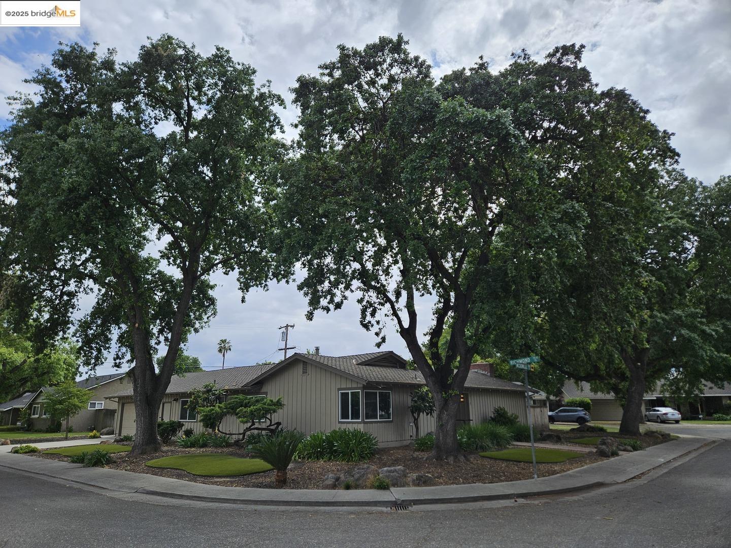 Detail Gallery Image 1 of 46 For 1810 Mcdowell Way, Stockton,  CA 95207 - 4 Beds | 2 Baths