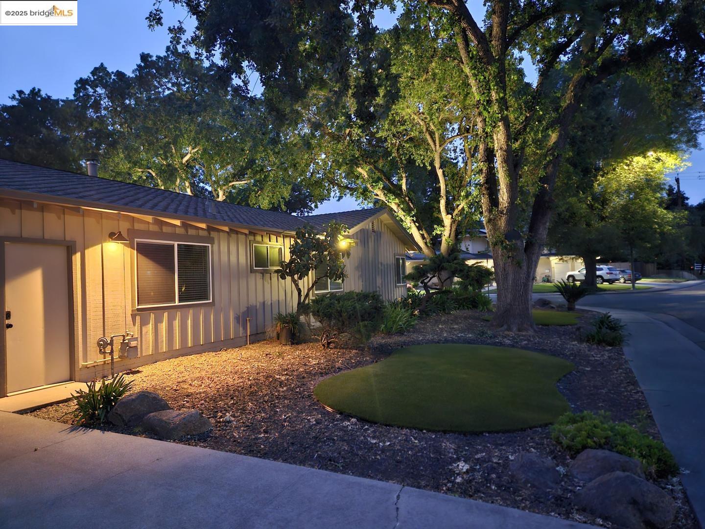 Detail Gallery Image 12 of 46 For 1810 Mcdowell Way, Stockton,  CA 95207 - 4 Beds | 2 Baths