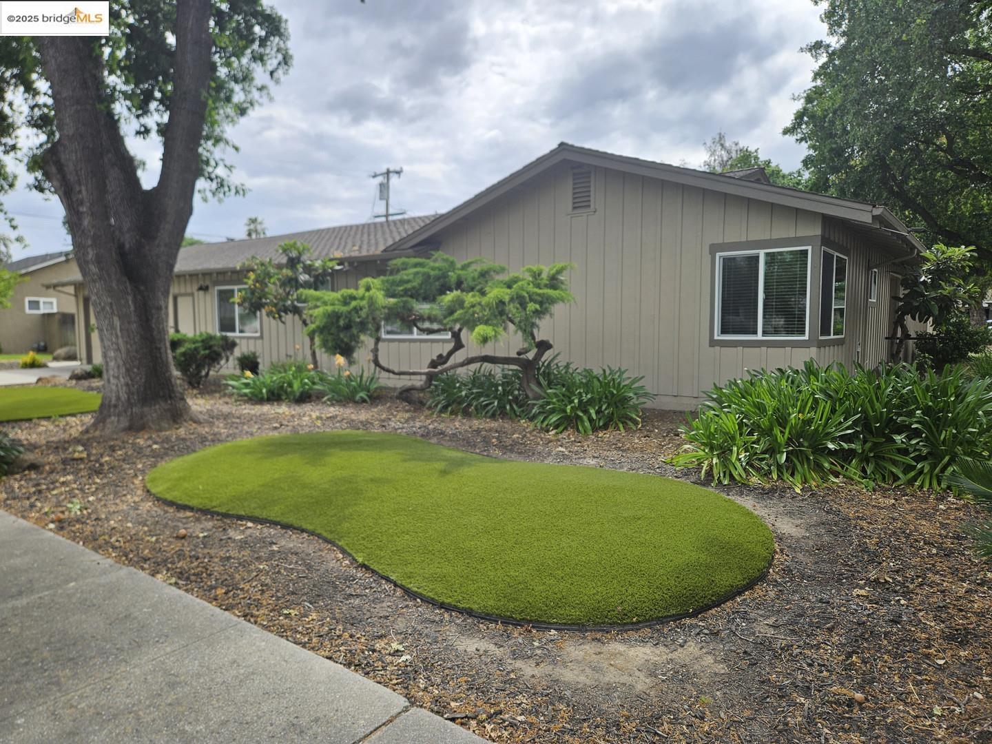 Detail Gallery Image 3 of 46 For 1810 Mcdowell Way, Stockton,  CA 95207 - 4 Beds | 2 Baths