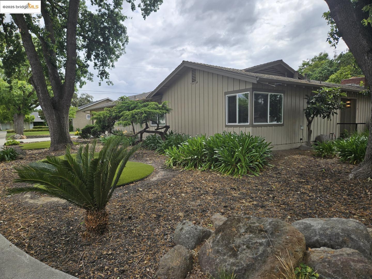 Detail Gallery Image 5 of 46 For 1810 Mcdowell Way, Stockton,  CA 95207 - 4 Beds | 2 Baths