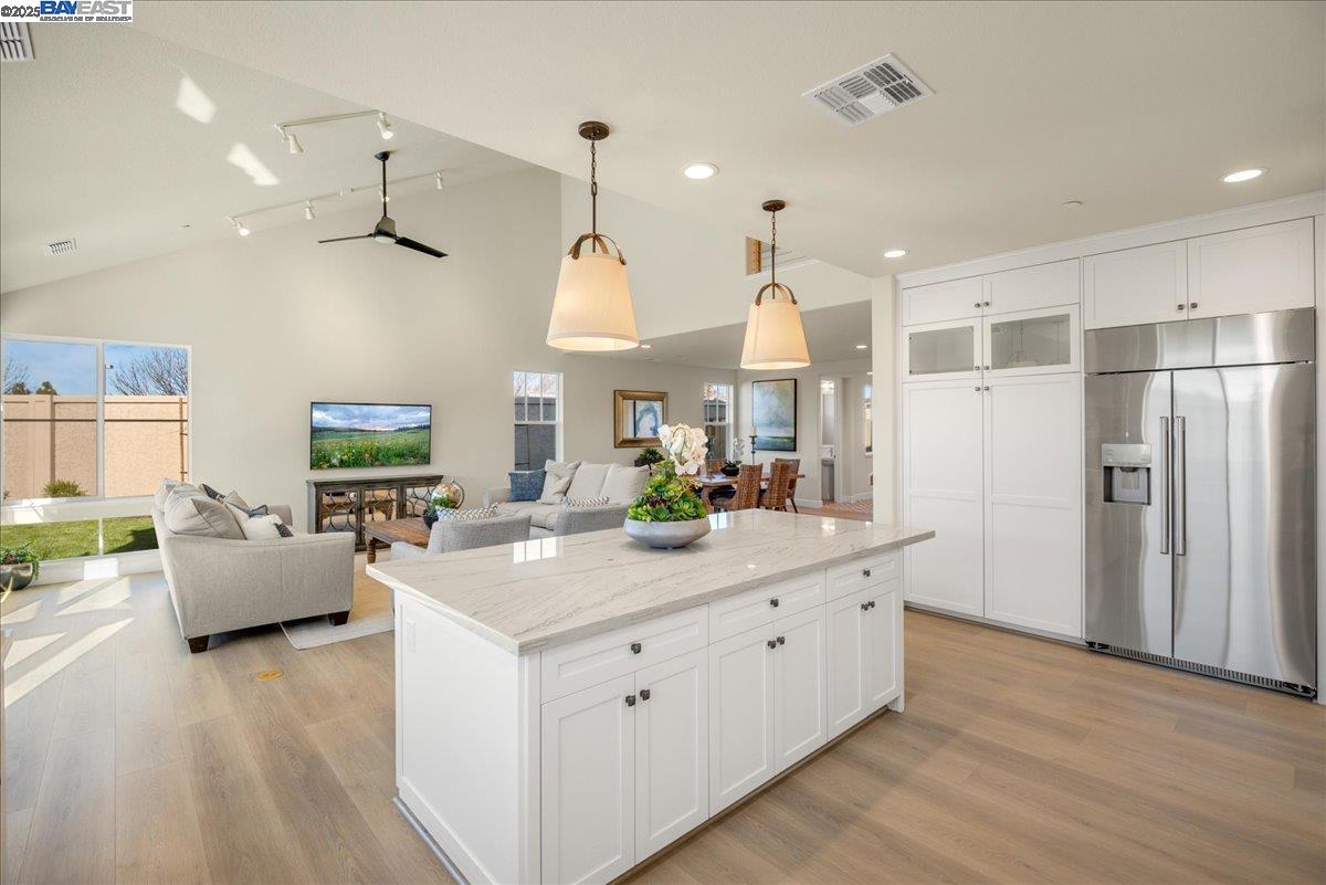 Detail Gallery Image 19 of 50 For 32606 Singh Circle, Union City,  CA 94587 - 4 Beds | 3/1 Baths