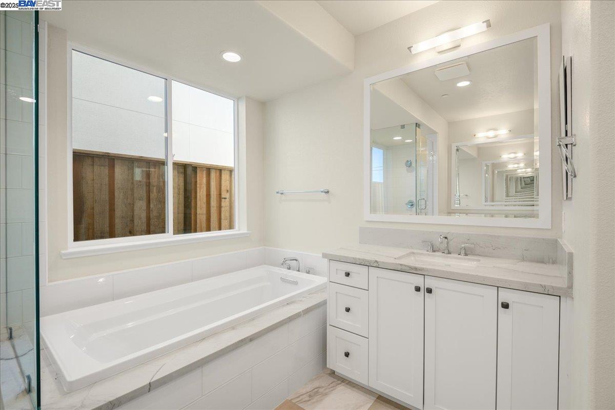Detail Gallery Image 35 of 50 For 32606 Singh Circle, Union City,  CA 94587 - 4 Beds | 3/1 Baths